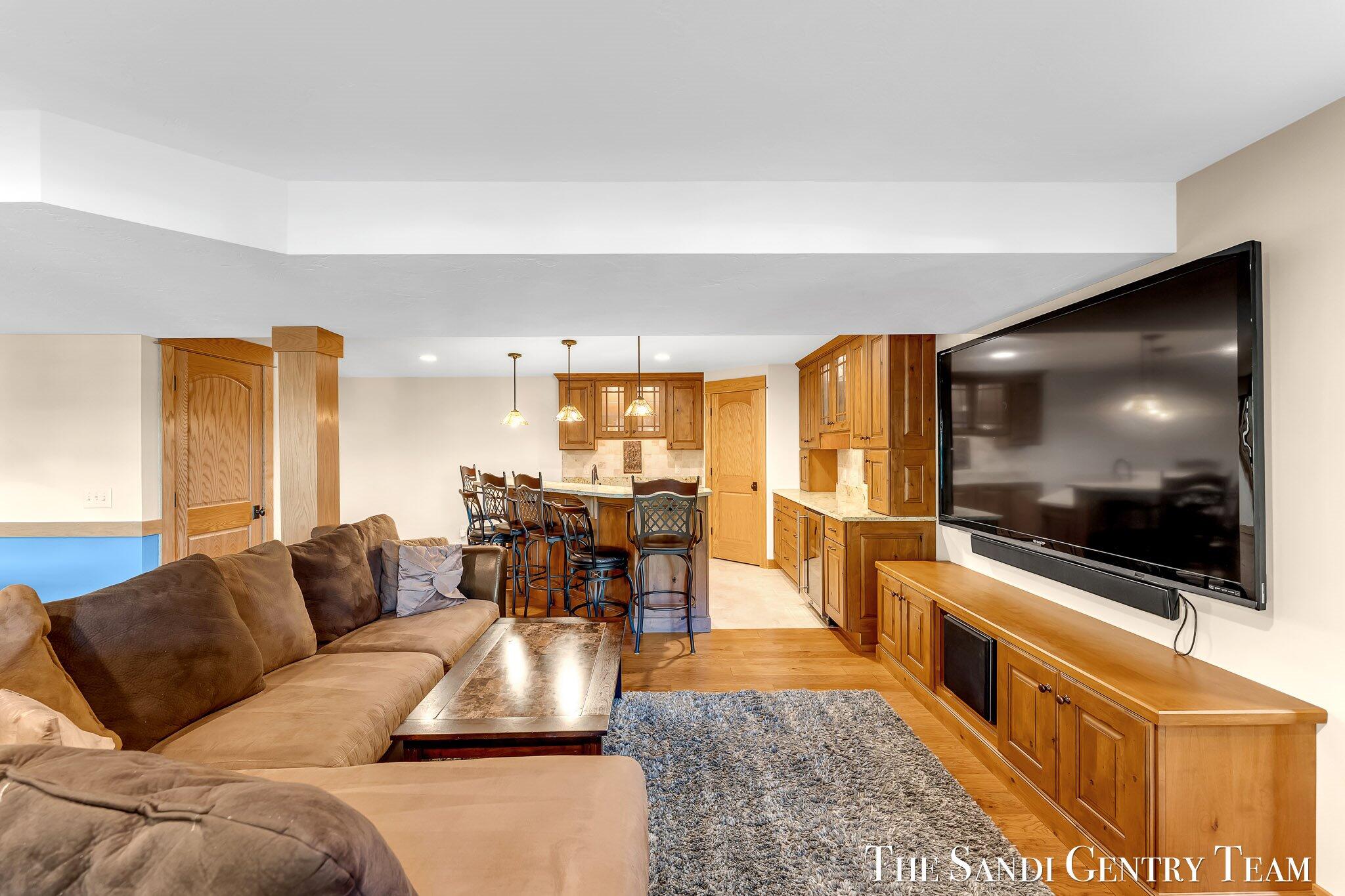 Spring Lake, Michigan, 49456, United States, 6 Bedrooms Bedrooms, ,5 BathroomsBathrooms,Residential,Active,1973307