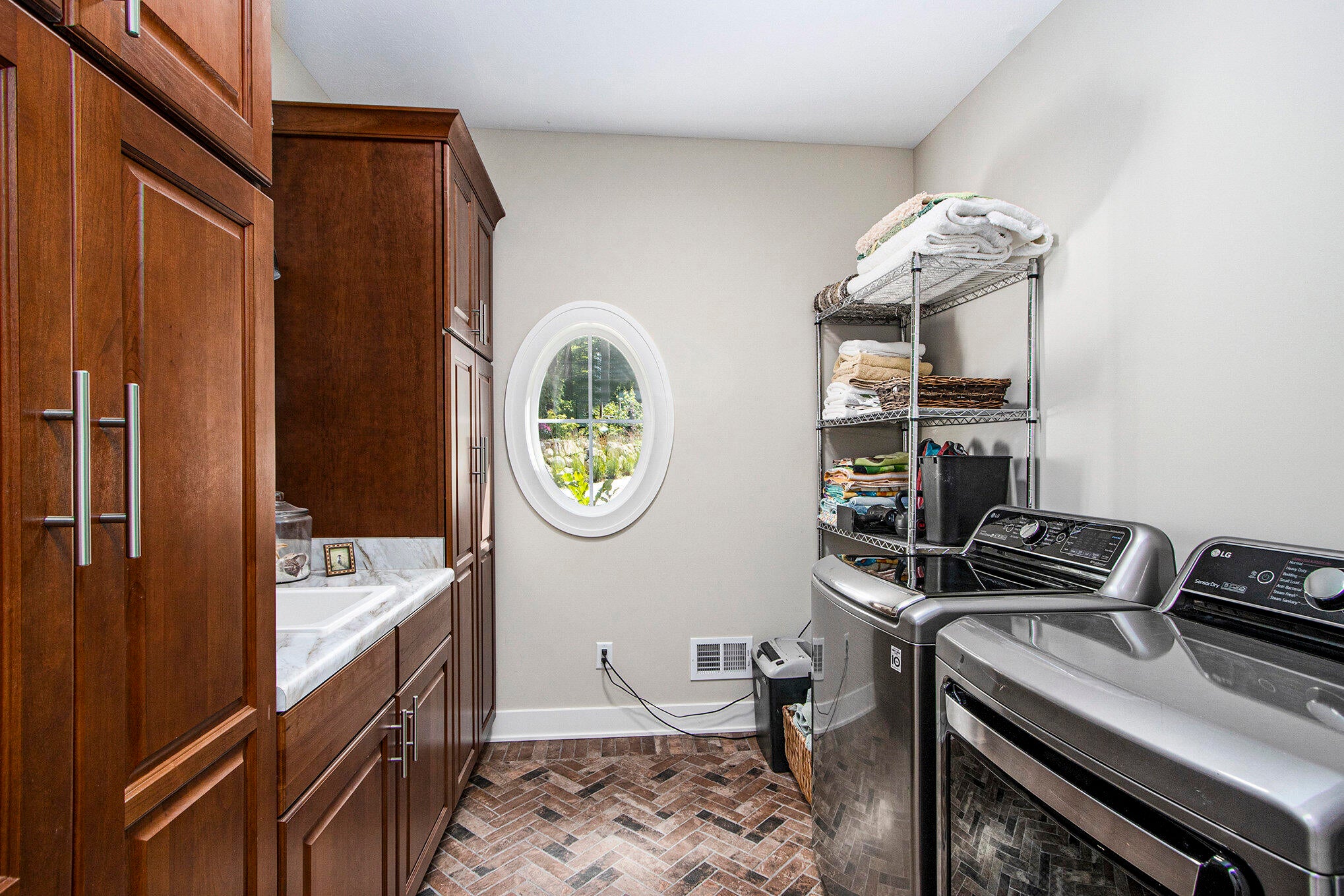 Three Rivers, Michigan, 49093, United States, 2 Bedrooms Bedrooms, ,3 BathroomsBathrooms,Residential,Active,1877808