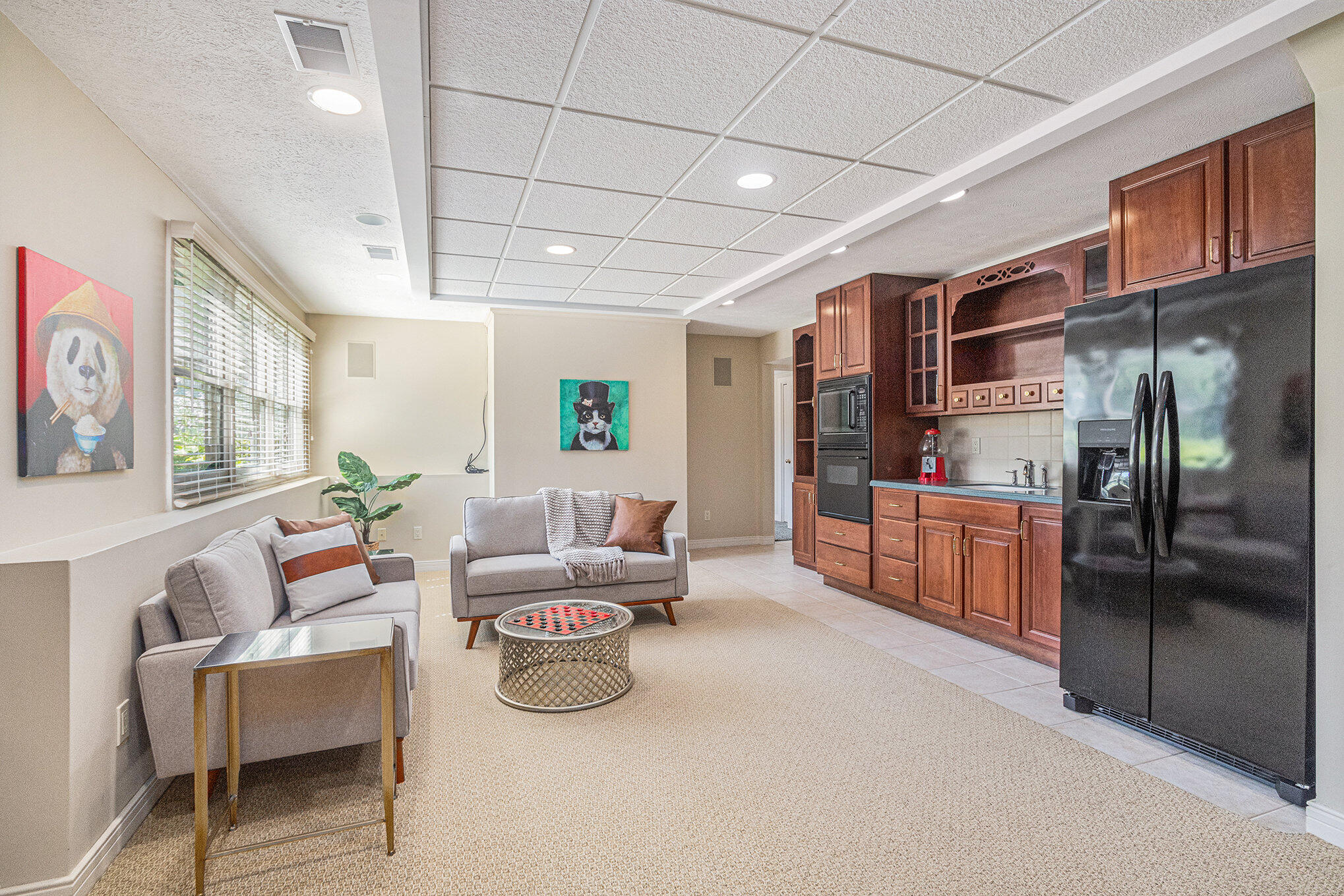 Holland, Michigan, 49423, United States, 4 Bedrooms Bedrooms, ,4 BathroomsBathrooms,Residential,Active,1914588