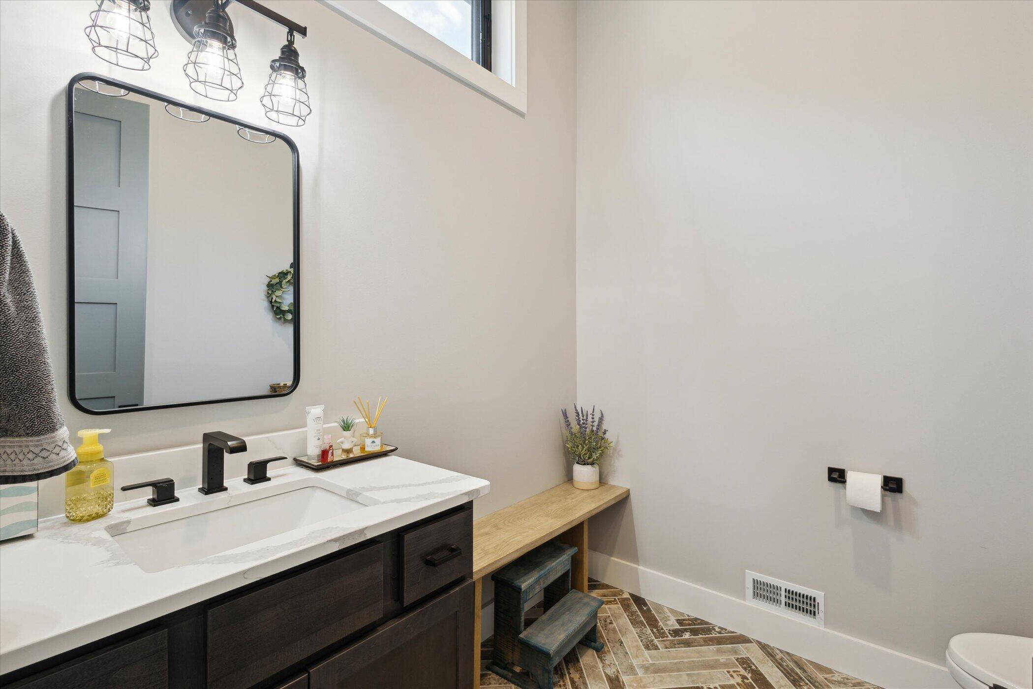 Niles, Michigan, 49120, United States, 5 Bedrooms Bedrooms, ,5 BathroomsBathrooms,Residential,Active,1769298