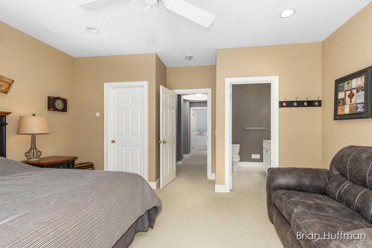 Grandville, Michigan, 49418, United States, 6 Bedrooms Bedrooms, ,9 BathroomsBathrooms,Residential,Active,1988461