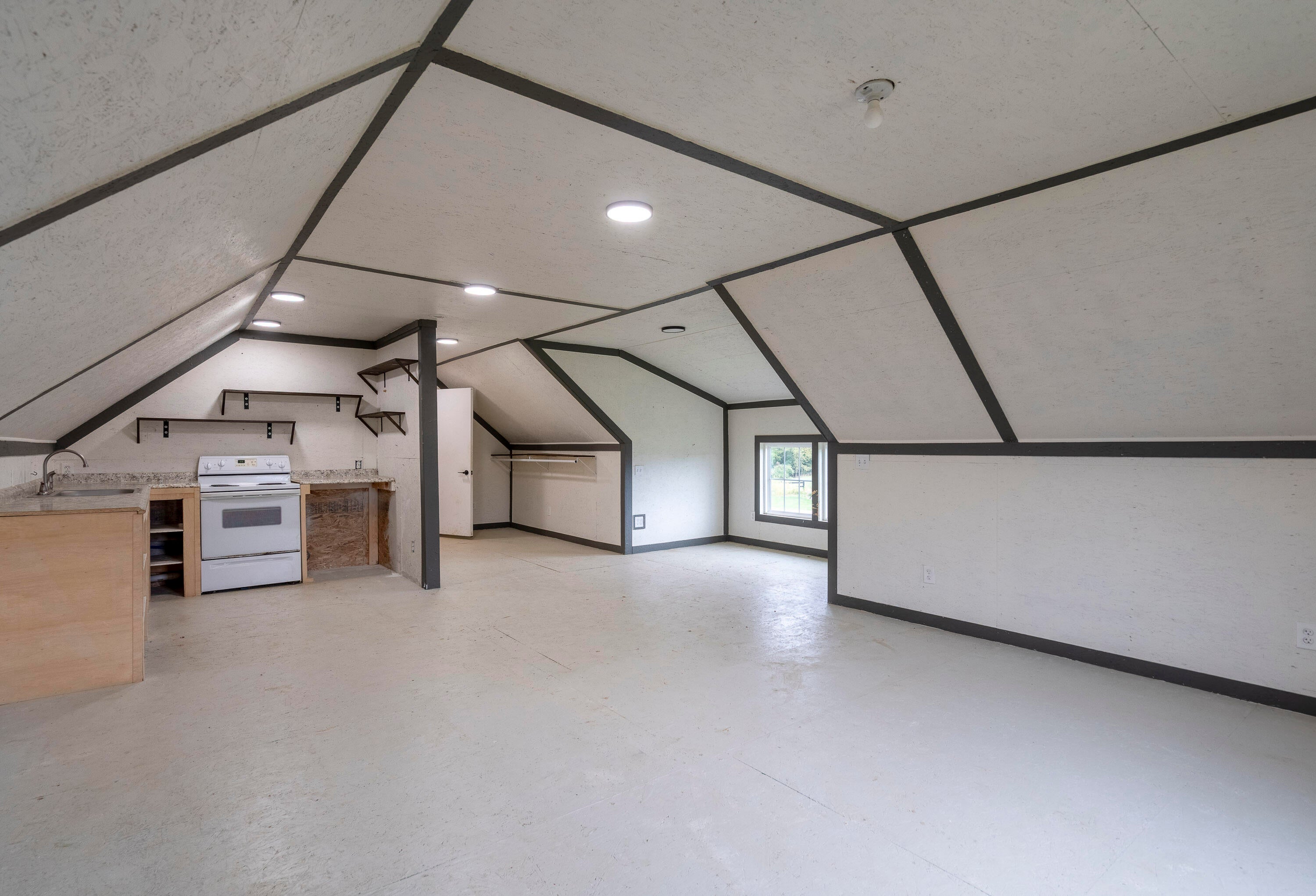 Middleville, Michigan, 49333, United States, 6 Bedrooms Bedrooms, ,3 BathroomsBathrooms,Residential,Active,2006790