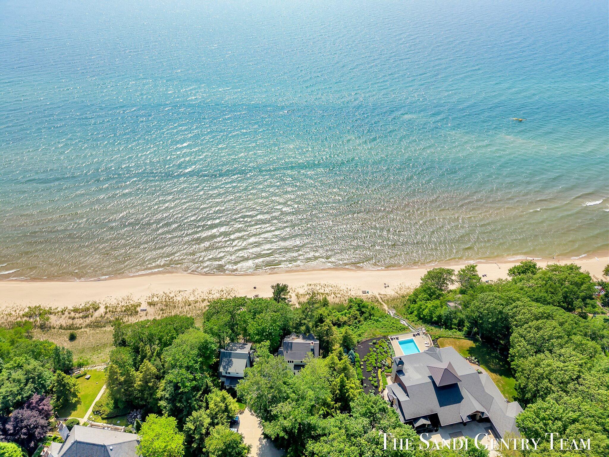 Grand Haven, Michigan, 49417, United States, ,4 BathroomsBathrooms,Residential,Active,1761642