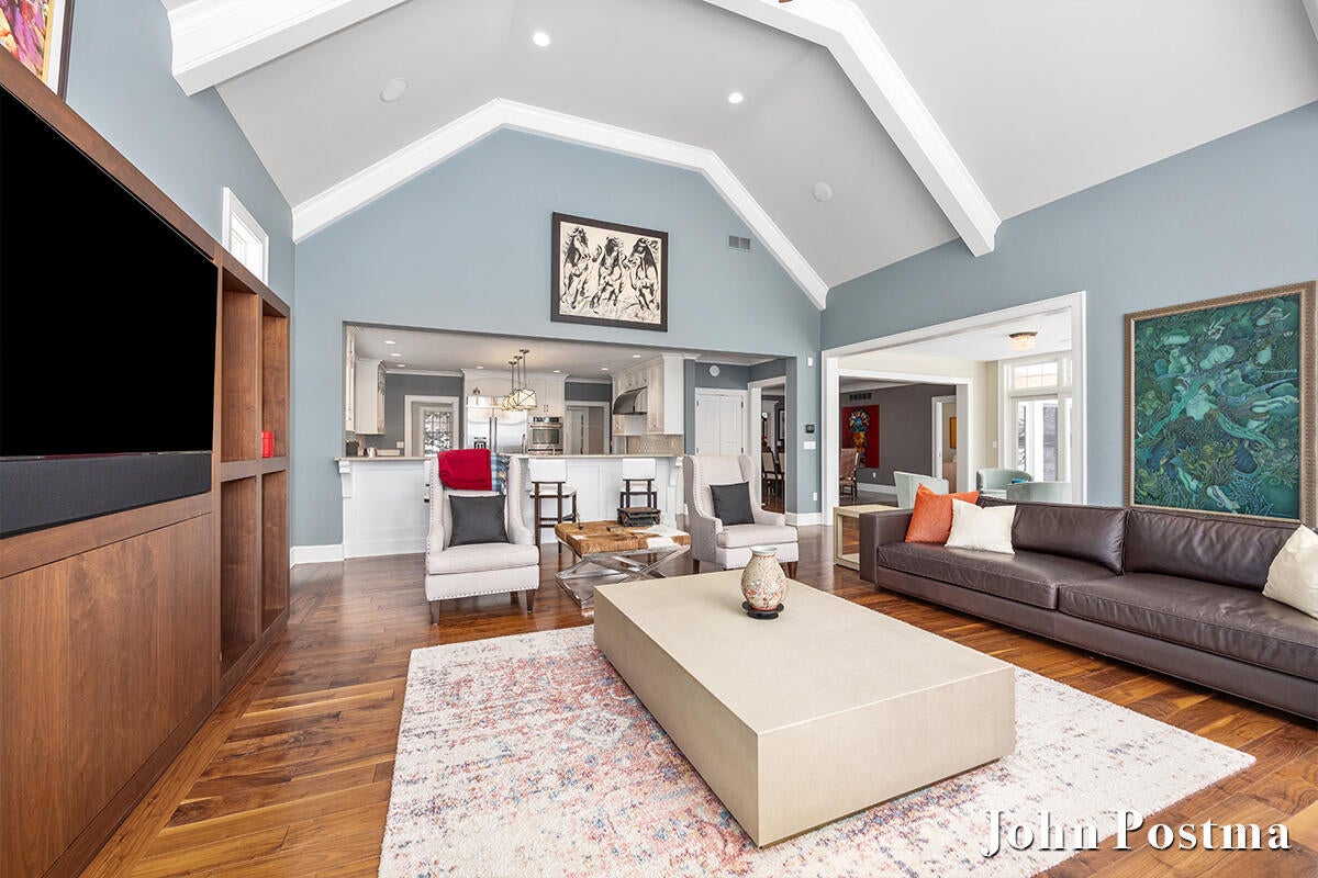 East Grand Rapids, Michigan, 49506, United States, 4 Bedrooms Bedrooms, ,6 BathroomsBathrooms,Residential,Active,2015444