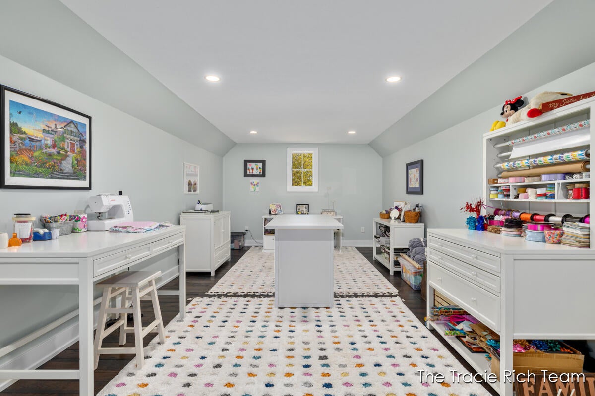 Rockford, Michigan, 49341, United States, 5 Bedrooms Bedrooms, ,5 BathroomsBathrooms,Residential,Active,1929409