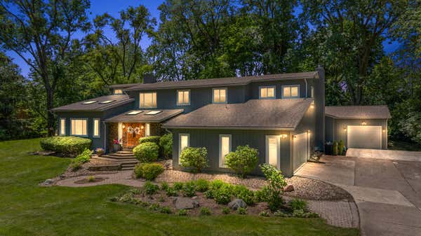 2932 SQUIRREL RD, BLOOMFIELD HILLS, MI 48304, photo 2 of 58