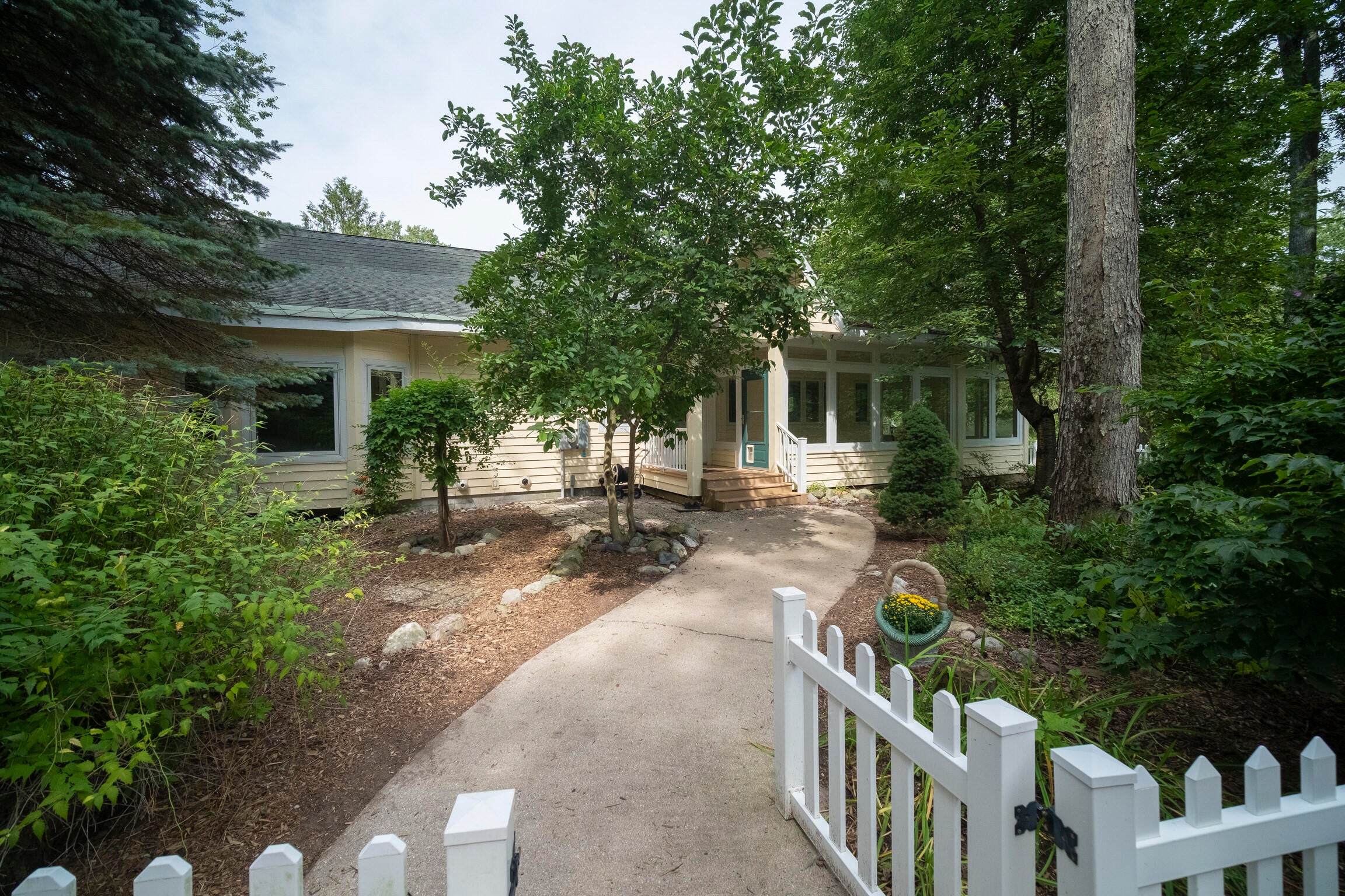 Manistee, Michigan, 49660, United States, 4 Bedrooms Bedrooms, ,4 BathroomsBathrooms,Residential,Active,1913051