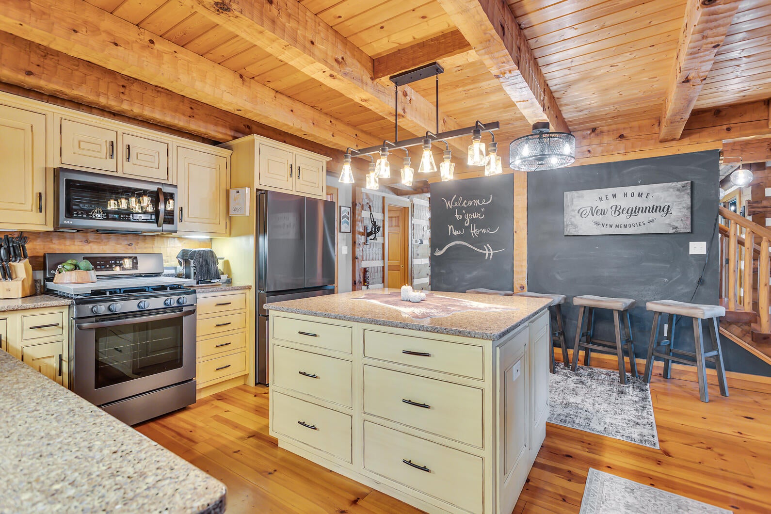 Horton, Michigan, 49246, United States, 5 Bedrooms Bedrooms, ,3 BathroomsBathrooms,Residential,Active,1944098