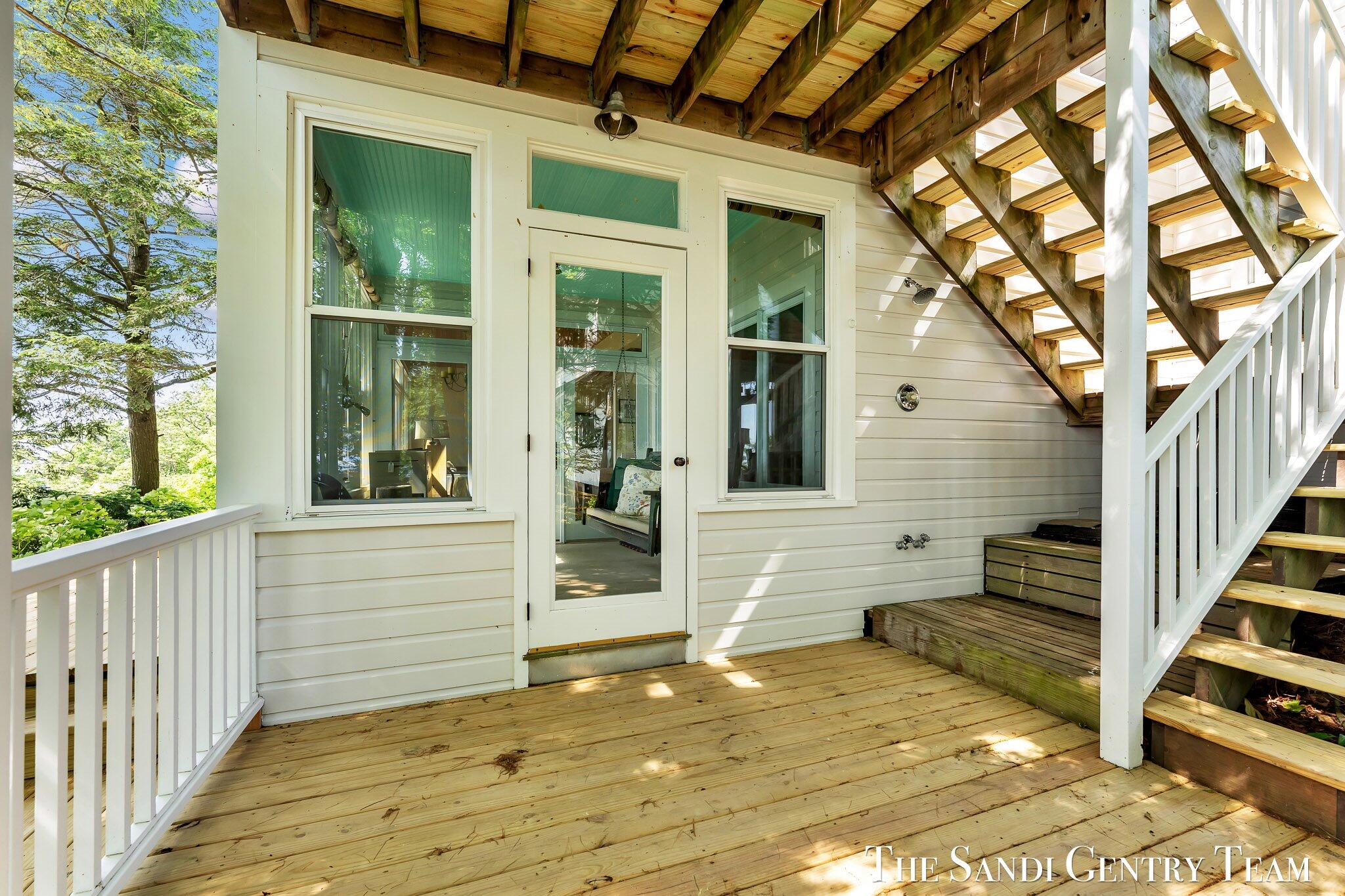 Grand Haven, Michigan, 49417, United States, ,4 BathroomsBathrooms,Residential,Active,1761642