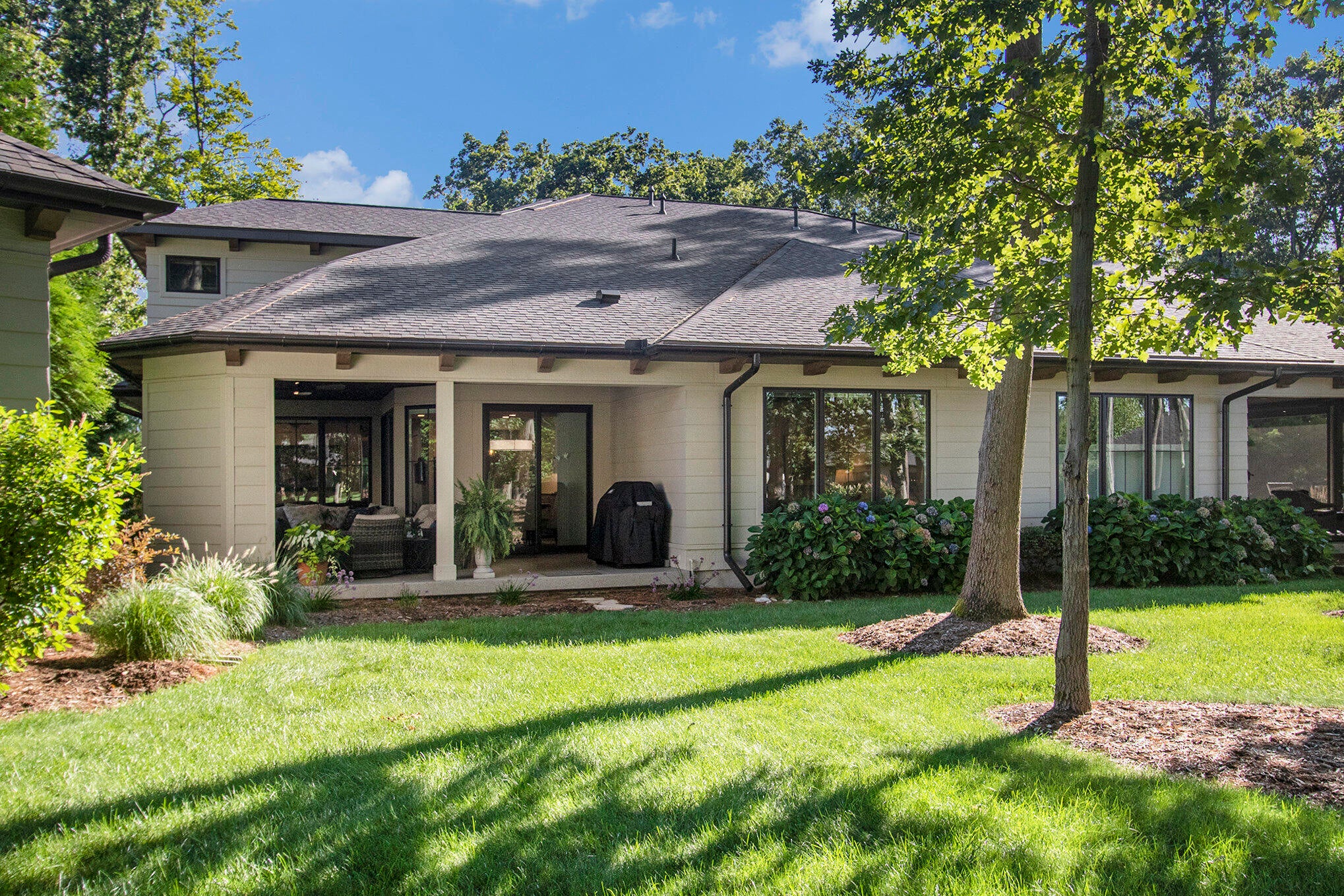 Holland, Michigan, 49424, United States, 3 Bedrooms Bedrooms, ,3 BathroomsBathrooms,Residential,Active,1970962