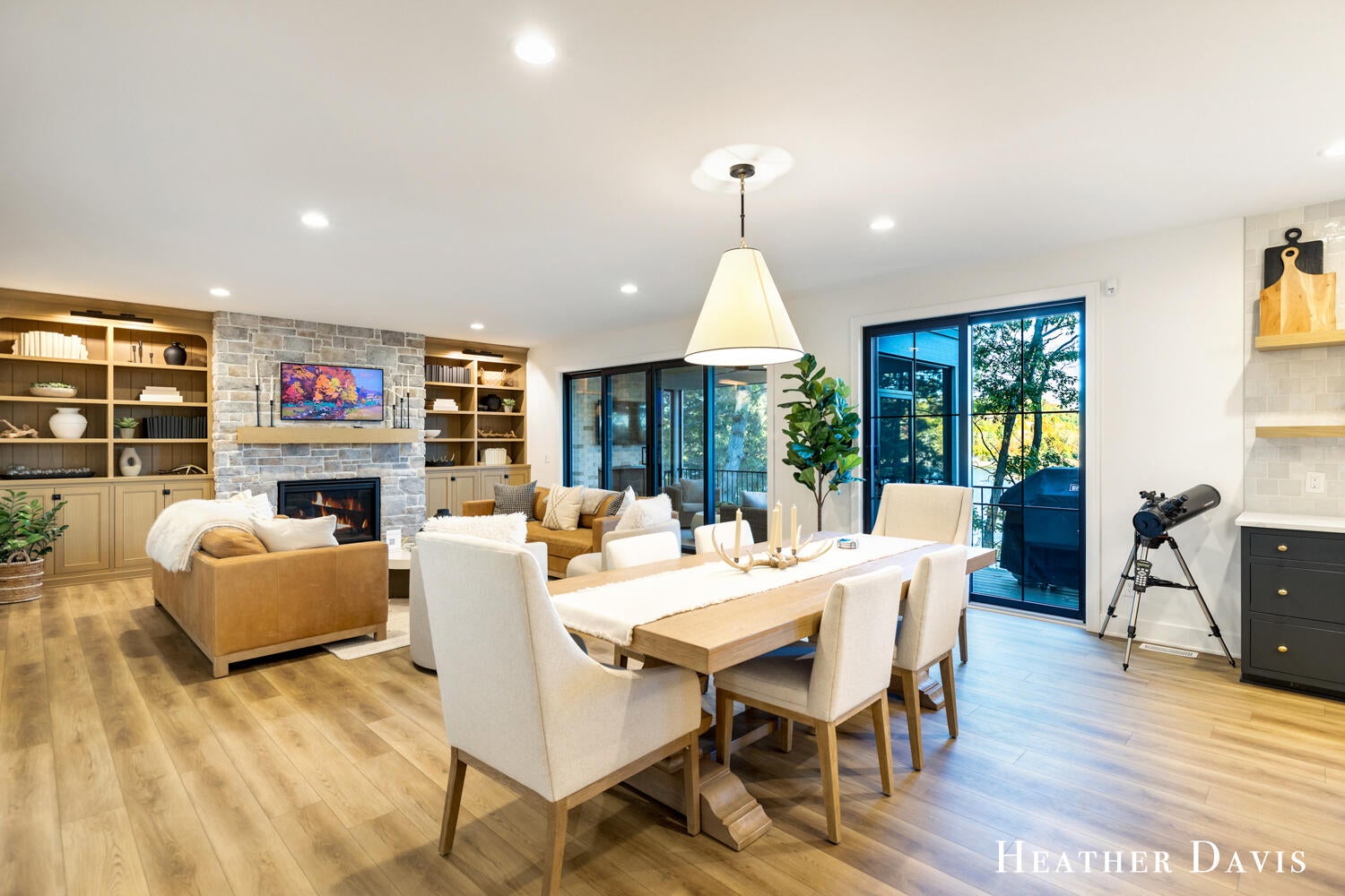 West Olive, Michigan, 49460, United States, 5 Bedrooms Bedrooms, ,6 BathroomsBathrooms,Residential,Active,1972174