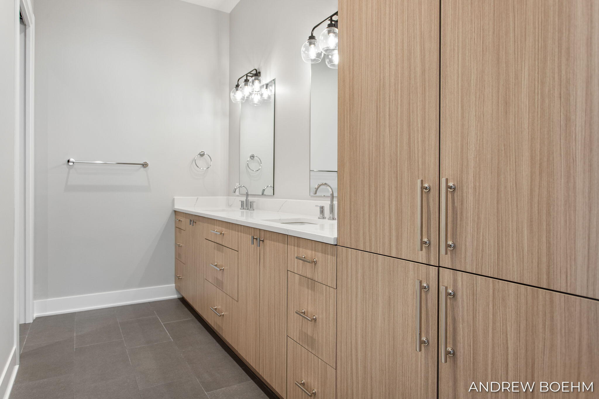 Holland, Michigan, 49423, United States, 3 Bedrooms Bedrooms, ,3 BathroomsBathrooms,Residential,Active,1904185