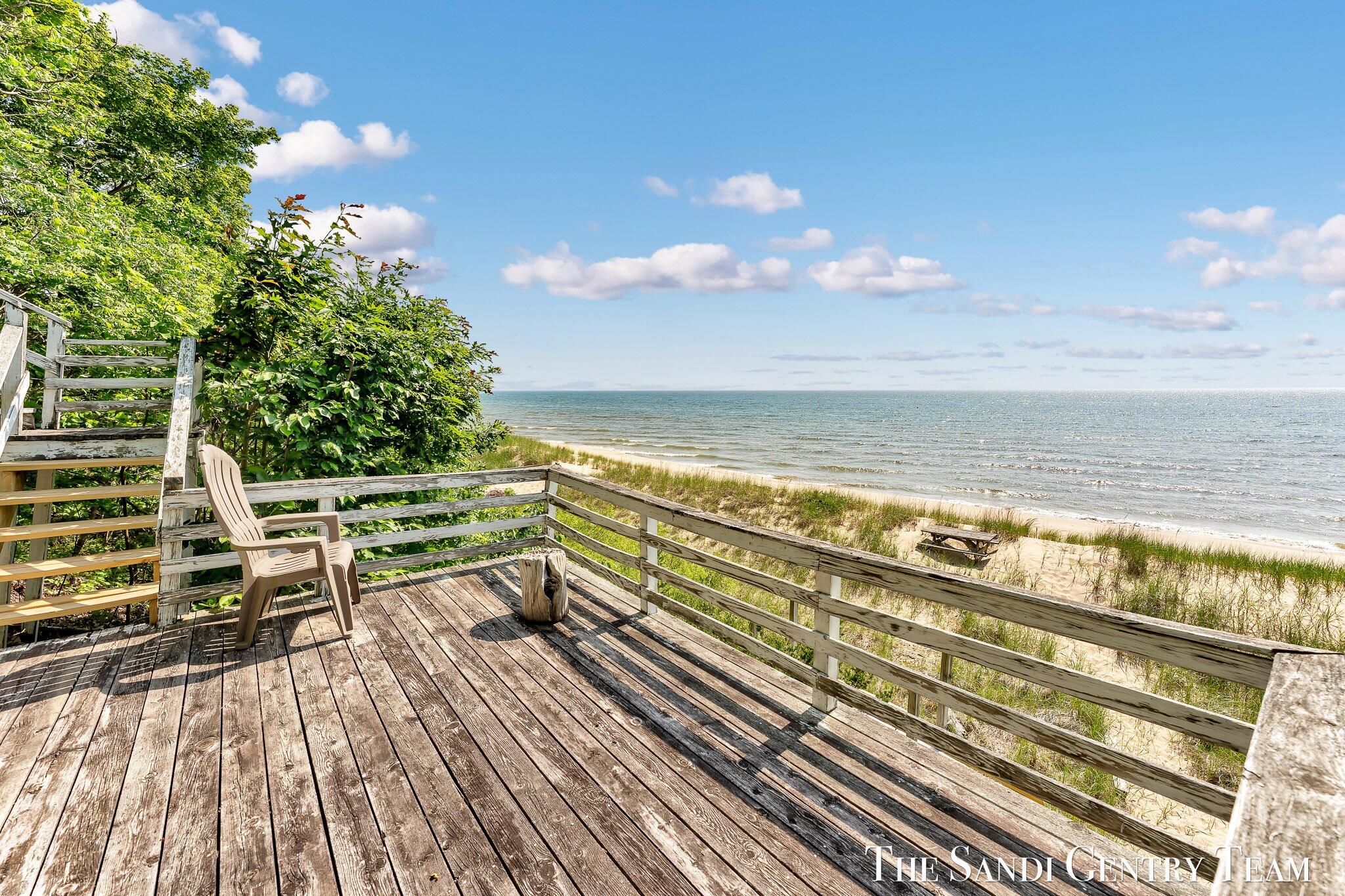 Grand Haven, Michigan, 49417, United States, ,4 BathroomsBathrooms,Residential,Active,1761642