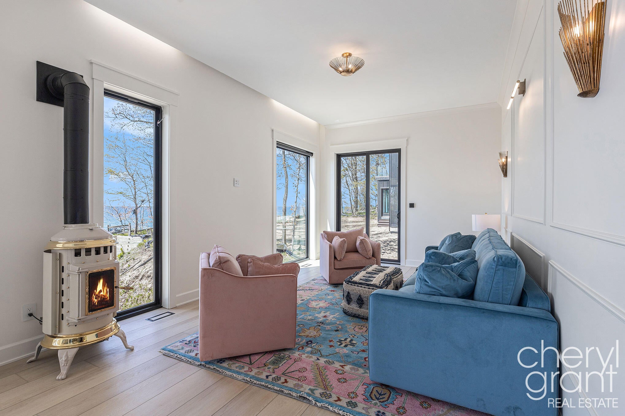 Fennville, Michigan, 49408, United States, 3 Bedrooms Bedrooms, ,4 BathroomsBathrooms,Residential,Active,1929432