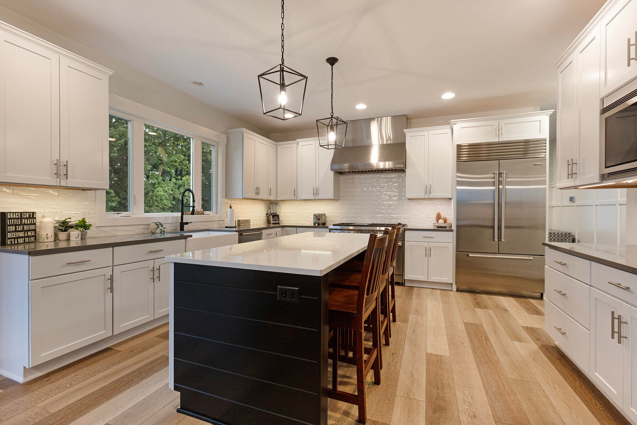 Grand Rapids, Michigan, 49525, United States, 4 Bedrooms Bedrooms, ,4 BathroomsBathrooms,Residential,Active,1987274