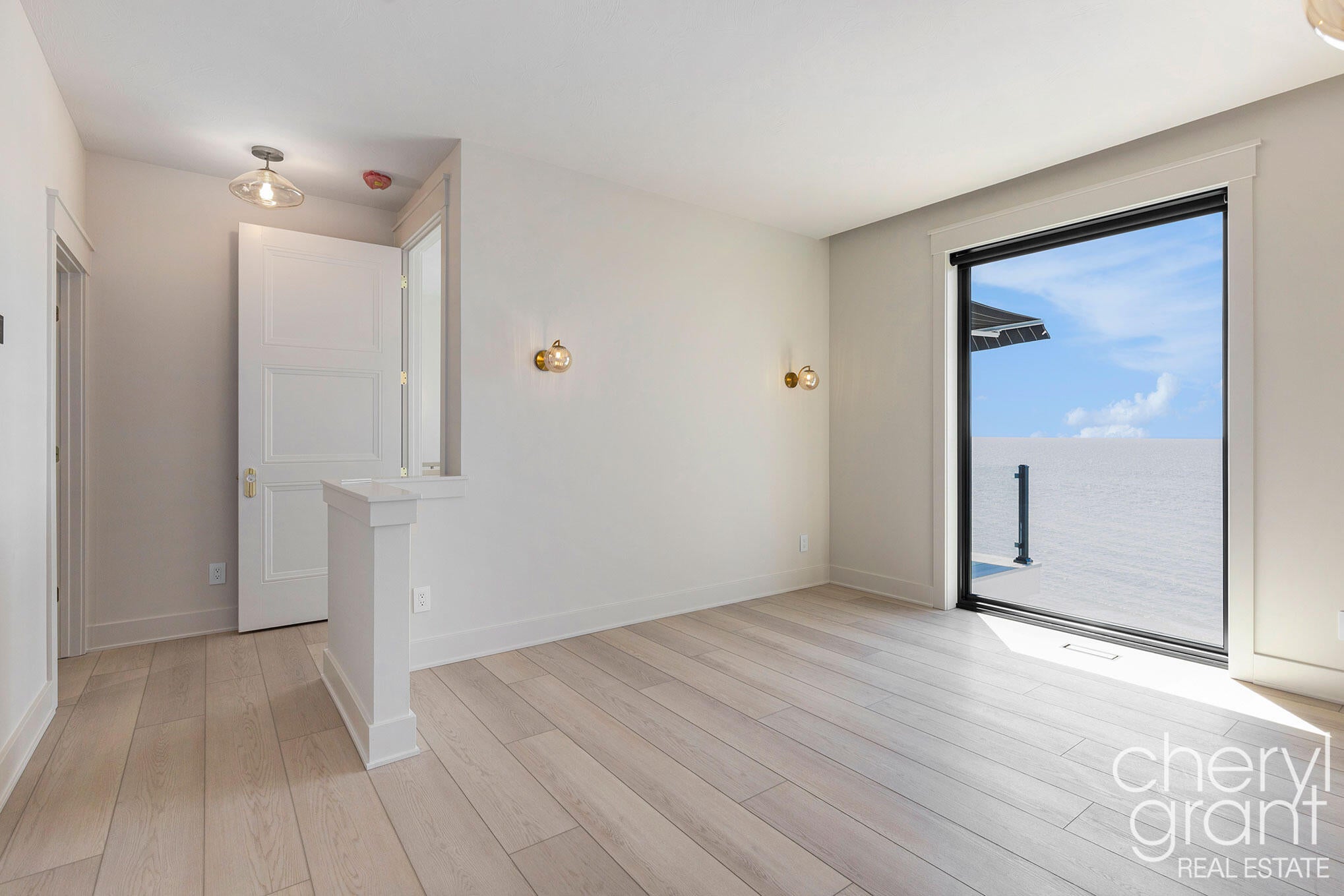 Fennville, Michigan, 49408, United States, 3 Bedrooms Bedrooms, ,4 BathroomsBathrooms,Residential,Active,1929432