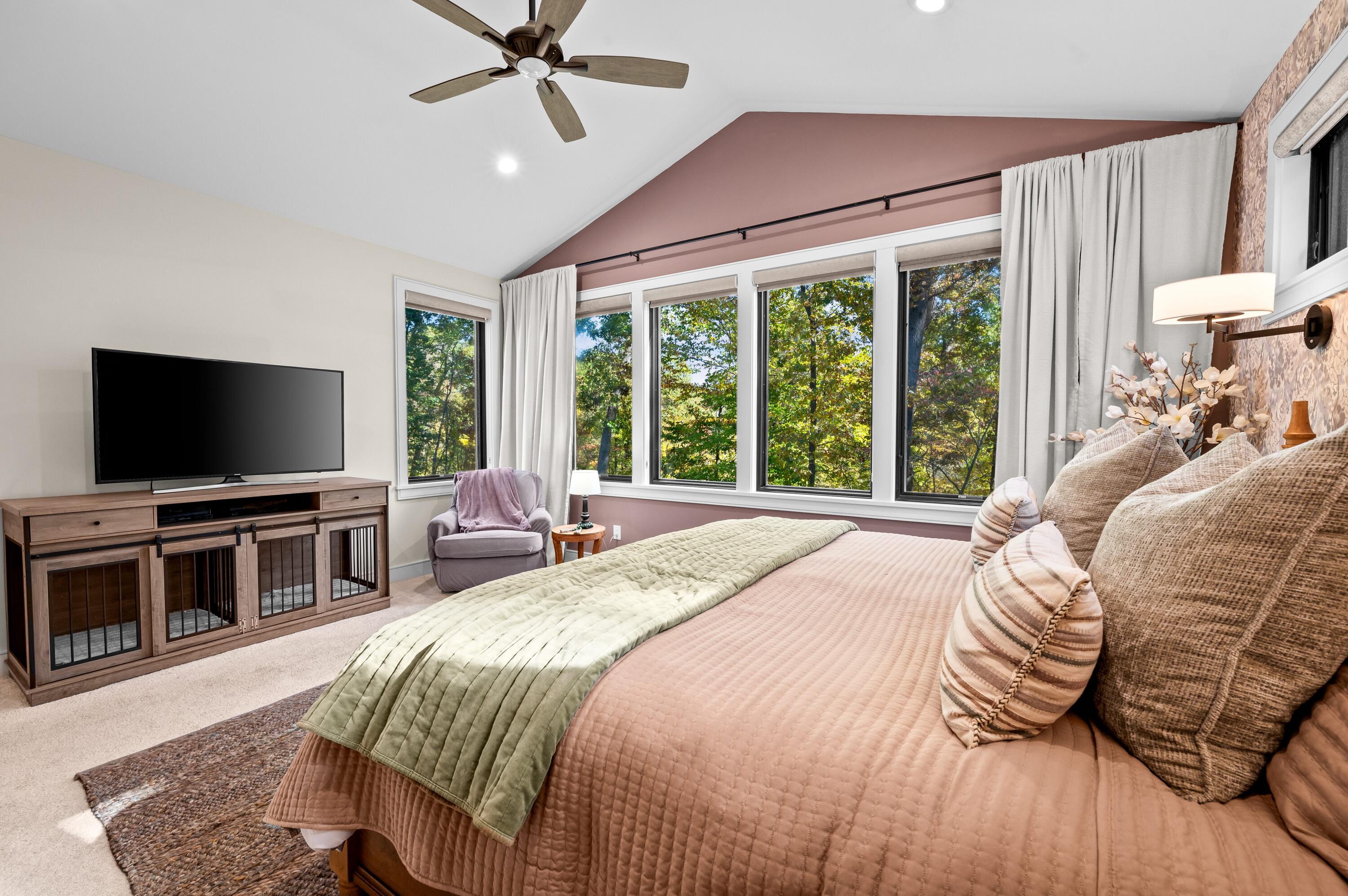 St. Joseph, Michigan, 49085, United States, 6 Bedrooms Bedrooms, ,6 BathroomsBathrooms,Residential,Active,1985598