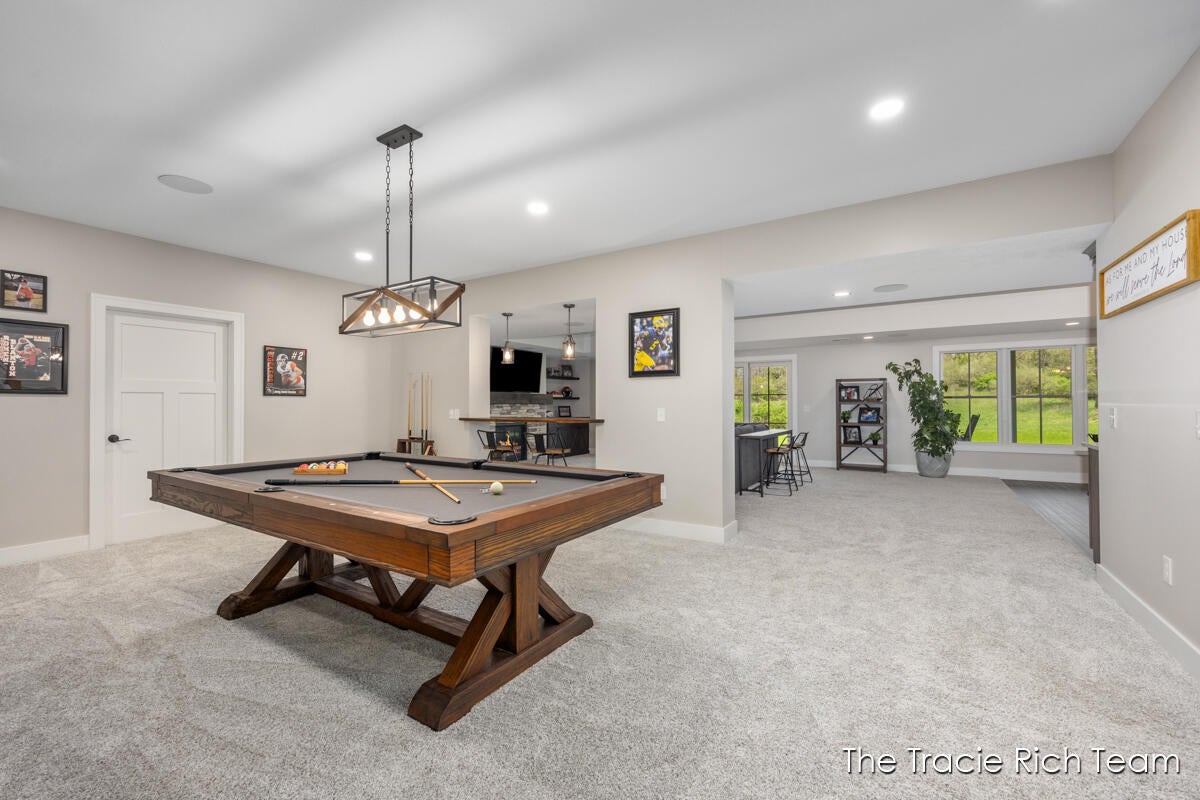 Rockford, Michigan, 49341, United States, 5 Bedrooms Bedrooms, ,5 BathroomsBathrooms,Residential,Active,1929409