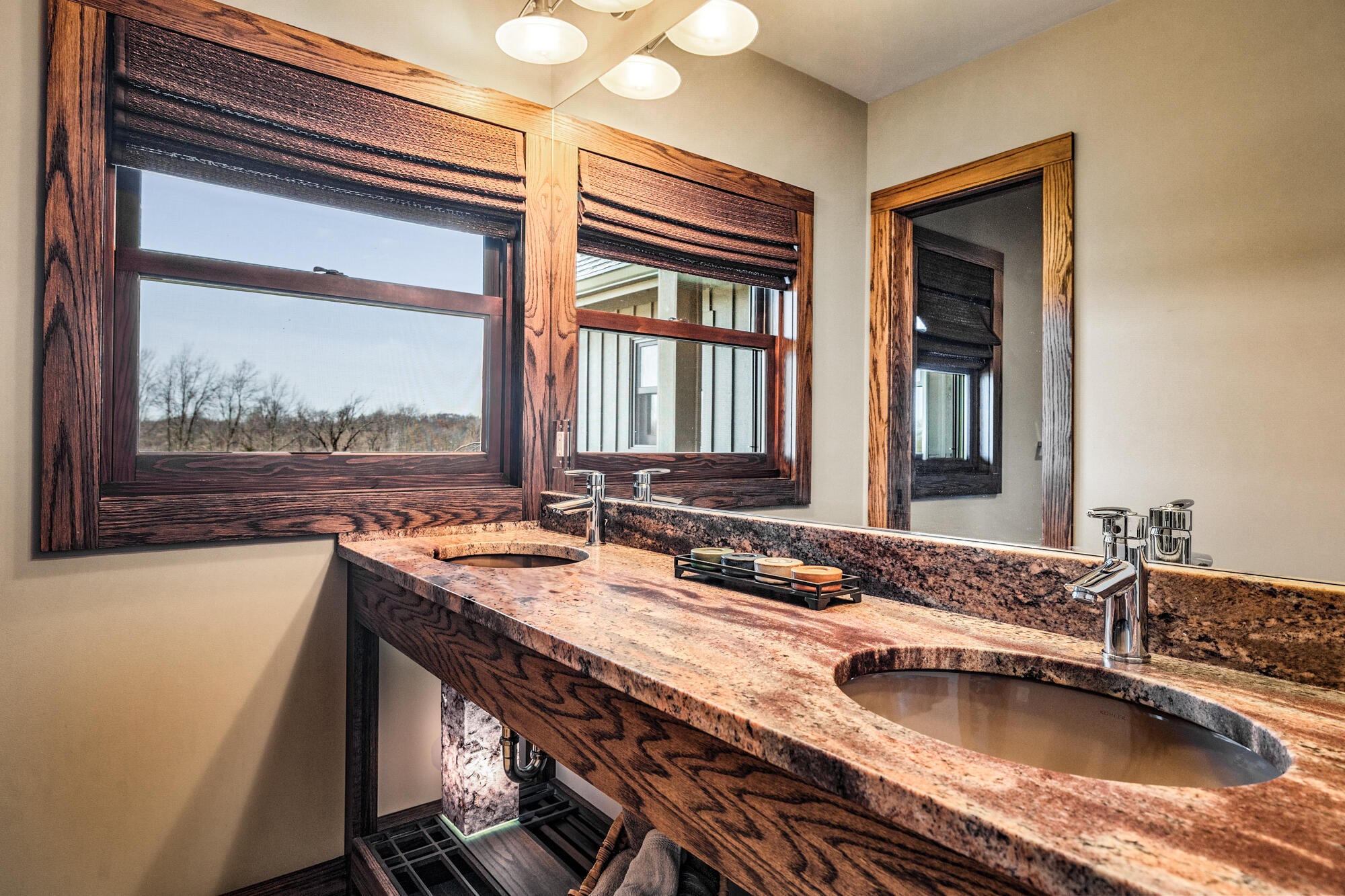 Berrien Springs, Michigan, 49103, United States, ,5 BathroomsBathrooms,Residential,Active,1849497