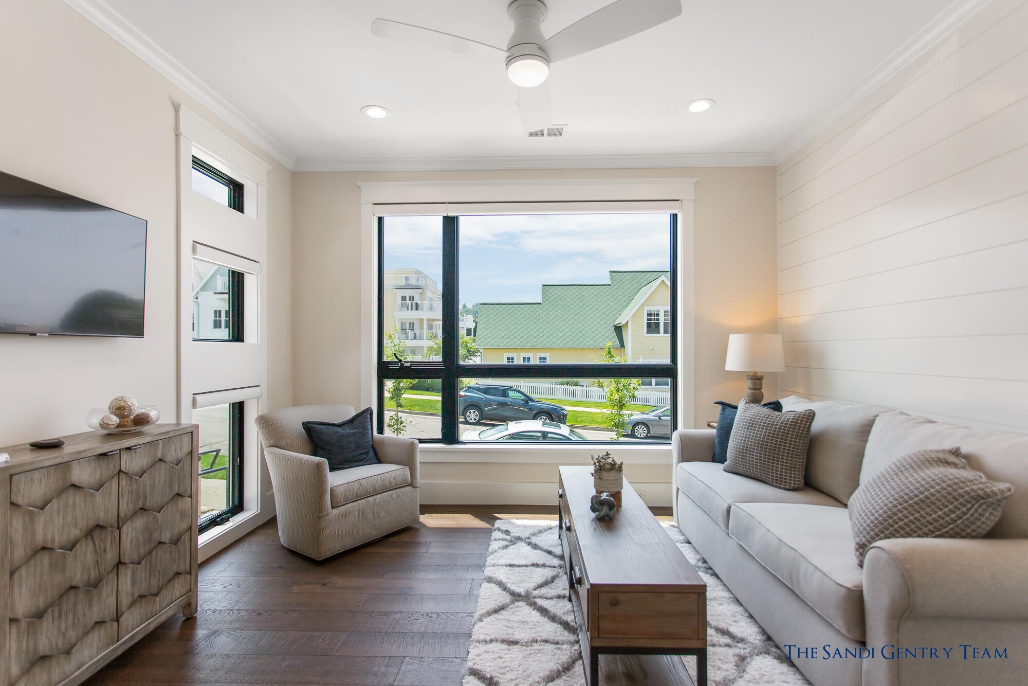 Grand Haven, Michigan, 49417, United States, 2 Bedrooms Bedrooms, ,2 BathroomsBathrooms,Residential,Active,2007339