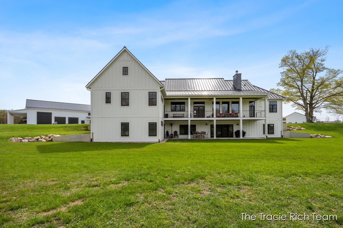 Rockford, Michigan, 49341, United States, 5 Bedrooms Bedrooms, ,5 BathroomsBathrooms,Residential,Active,1929409