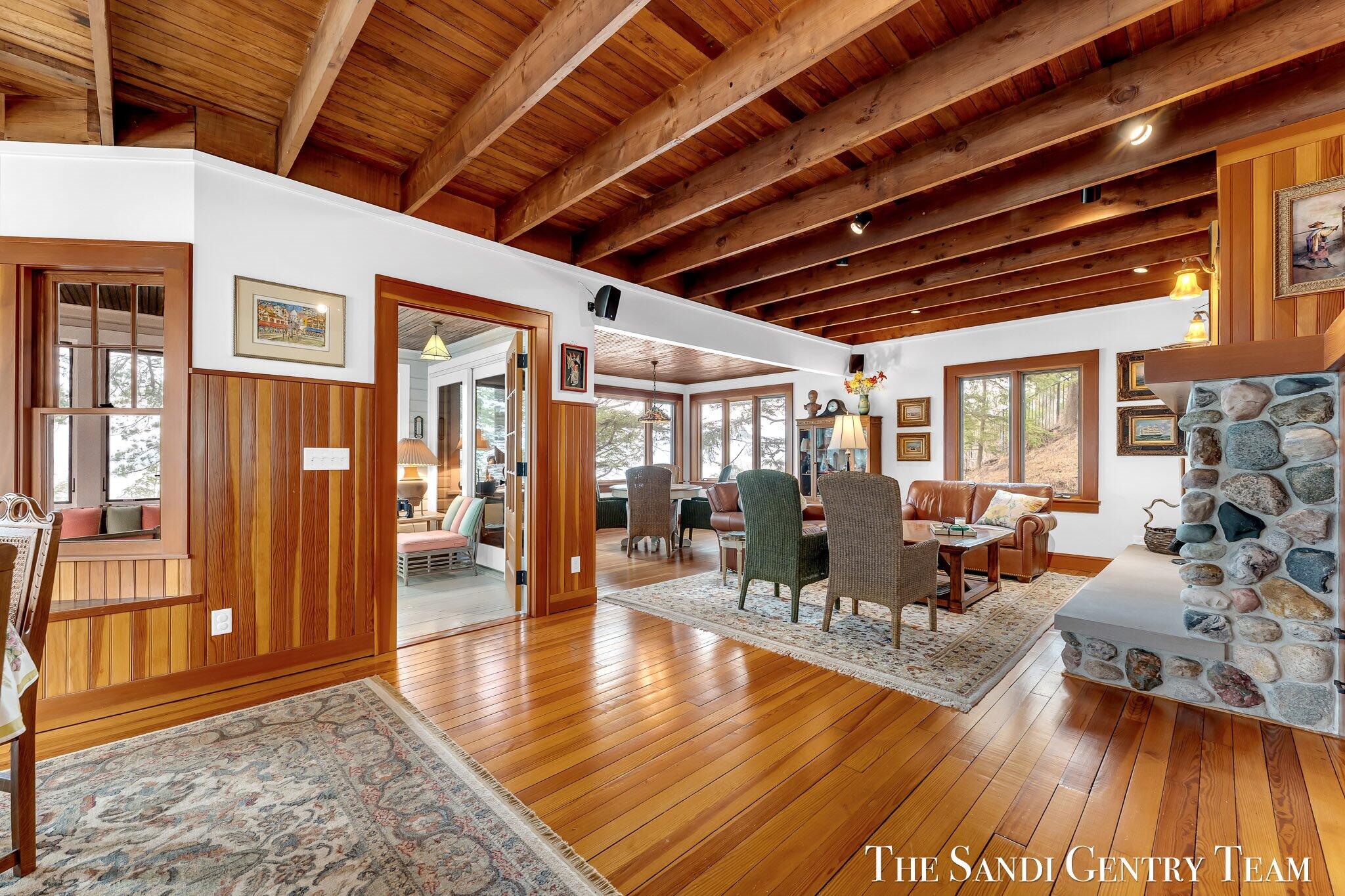 Grand Haven, Michigan, 49417, United States, ,4 BathroomsBathrooms,Residential,Active,1761642