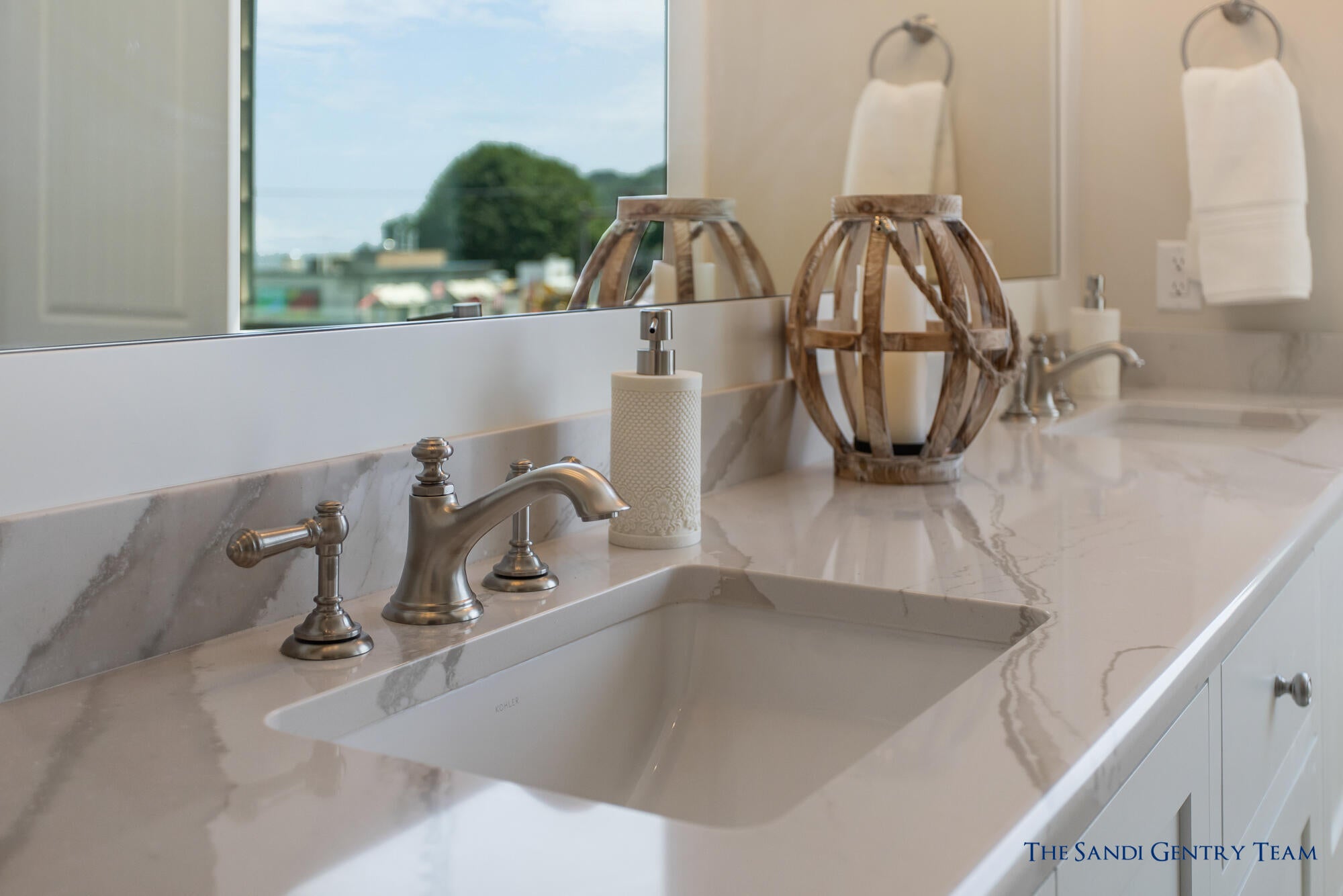 Grand Haven, Michigan, 49417, United States, 2 Bedrooms Bedrooms, ,2 BathroomsBathrooms,Residential,Active,2007339