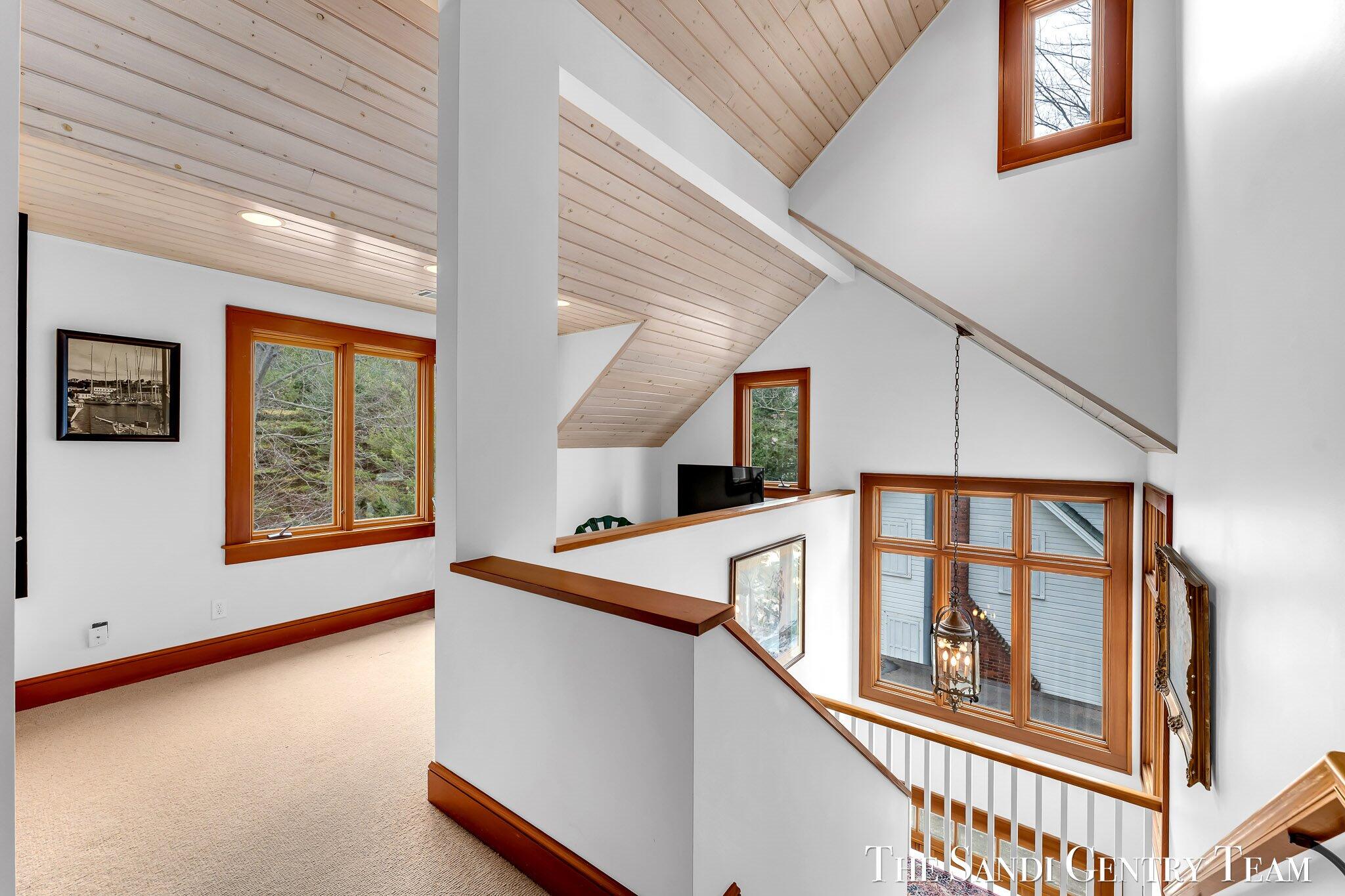 Grand Haven, Michigan, 49417, United States, ,4 BathroomsBathrooms,Residential,Active,1761642