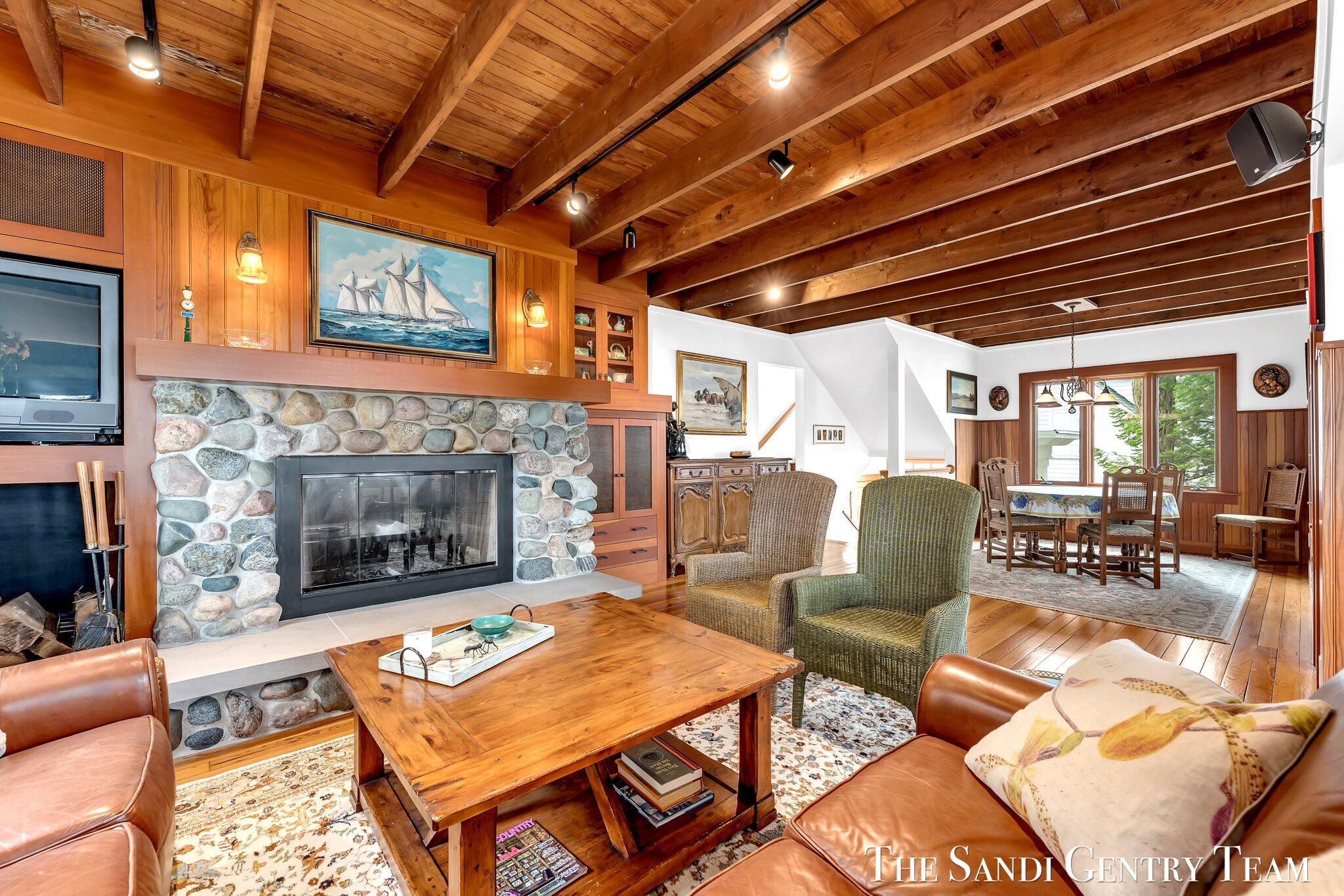 Grand Haven, Michigan, 49417, United States, ,4 BathroomsBathrooms,Residential,Active,1761642