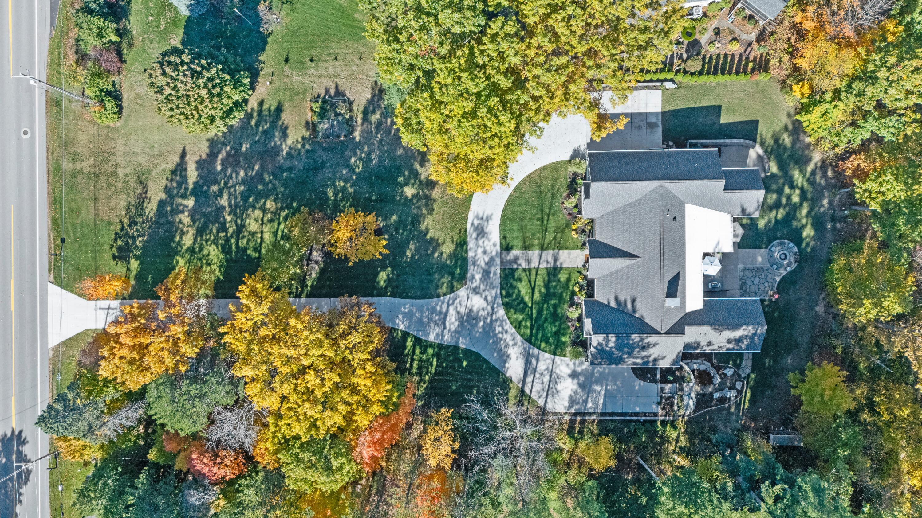 St. Joseph, Michigan, 49085, United States, 6 Bedrooms Bedrooms, ,6 BathroomsBathrooms,Residential,Active,1985598