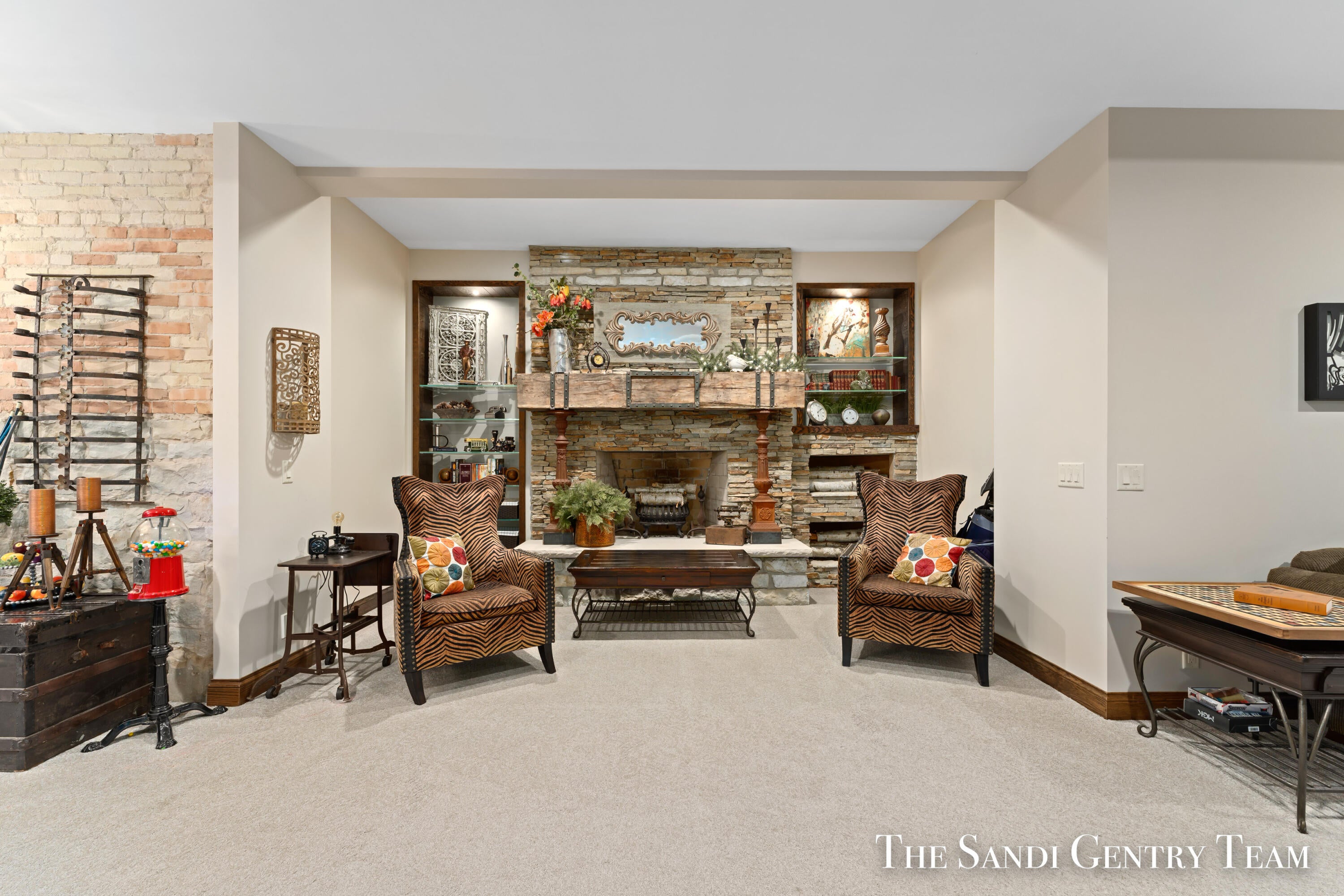 Grand Haven, Michigan, 49417, United States, 3 Bedrooms Bedrooms, ,6 BathroomsBathrooms,Residential,Active,1972168