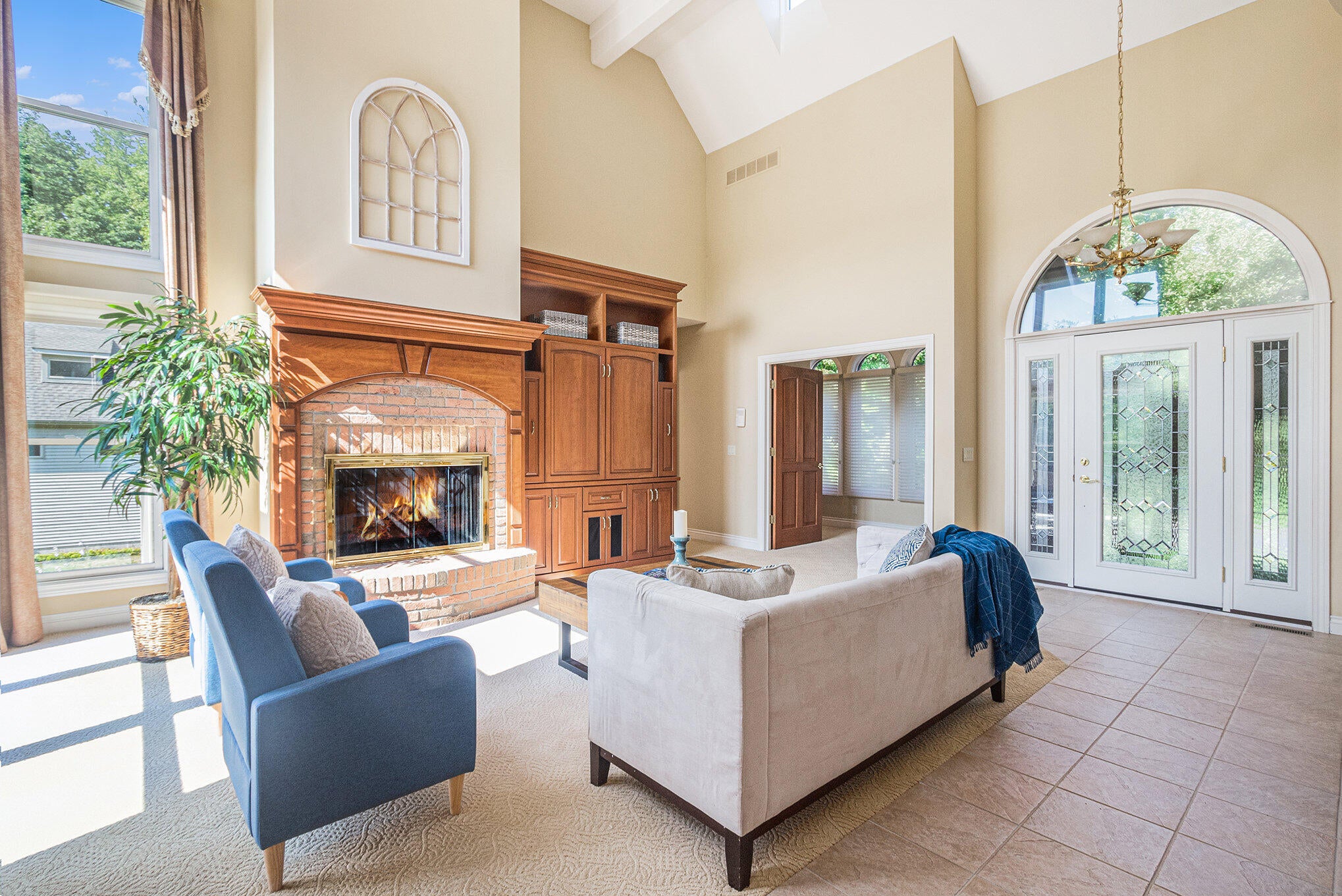 Holland, Michigan, 49423, United States, 4 Bedrooms Bedrooms, ,4 BathroomsBathrooms,Residential,Active,1914588