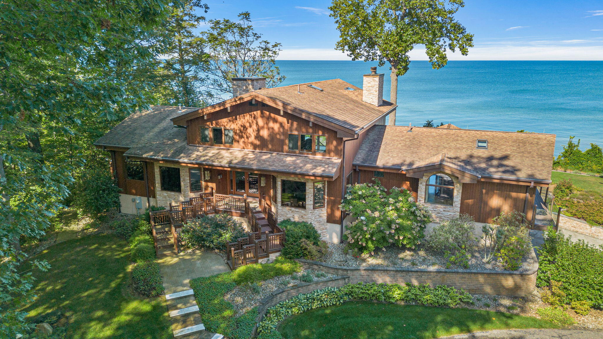 Coloma, Michigan, 49038, United States, 4 Bedrooms Bedrooms, ,5 BathroomsBathrooms,Residential,Active,1909829