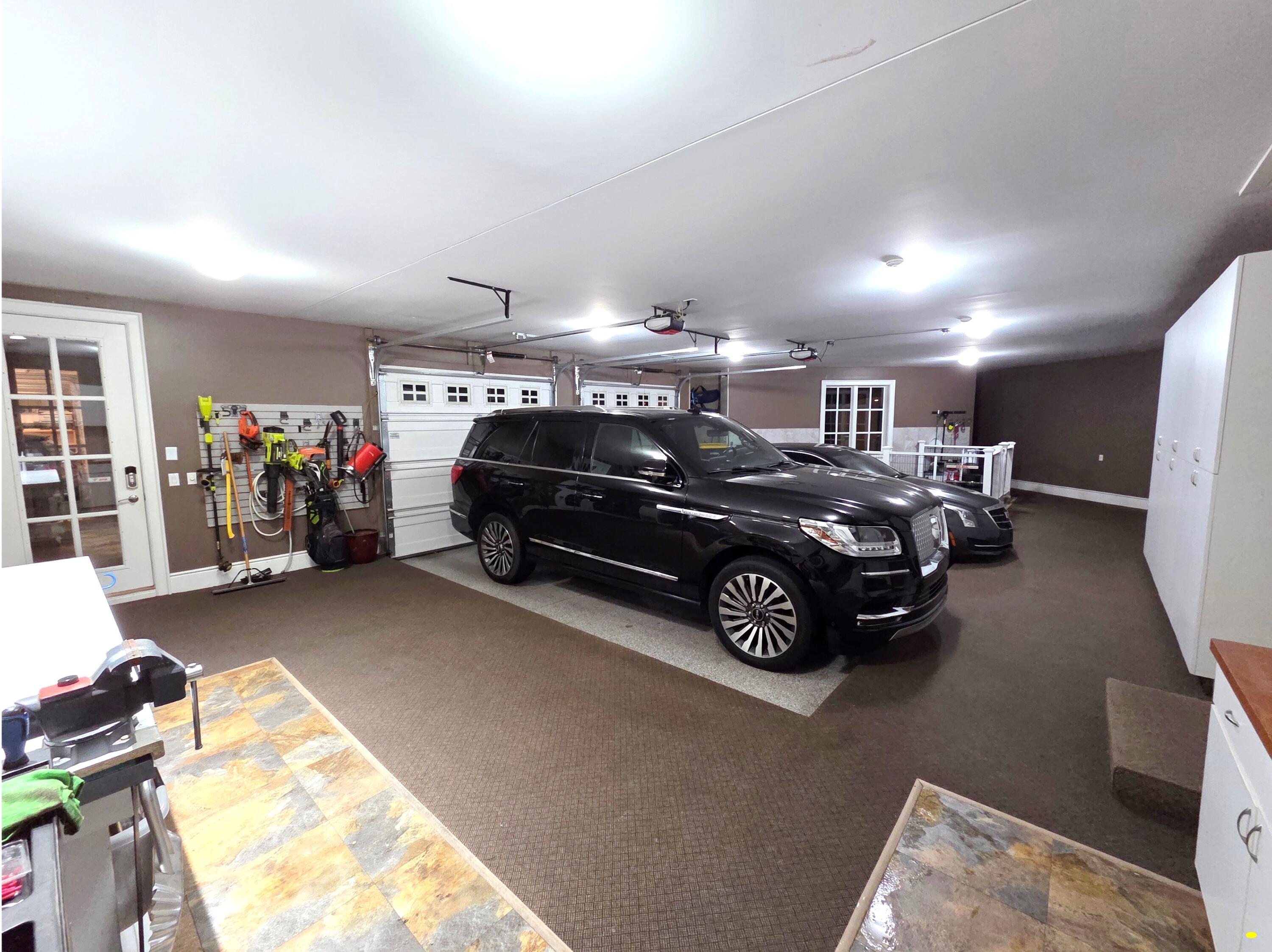 Grandville, Michigan, 49418, United States, 6 Bedrooms Bedrooms, ,9 BathroomsBathrooms,Residential,Active,1988461