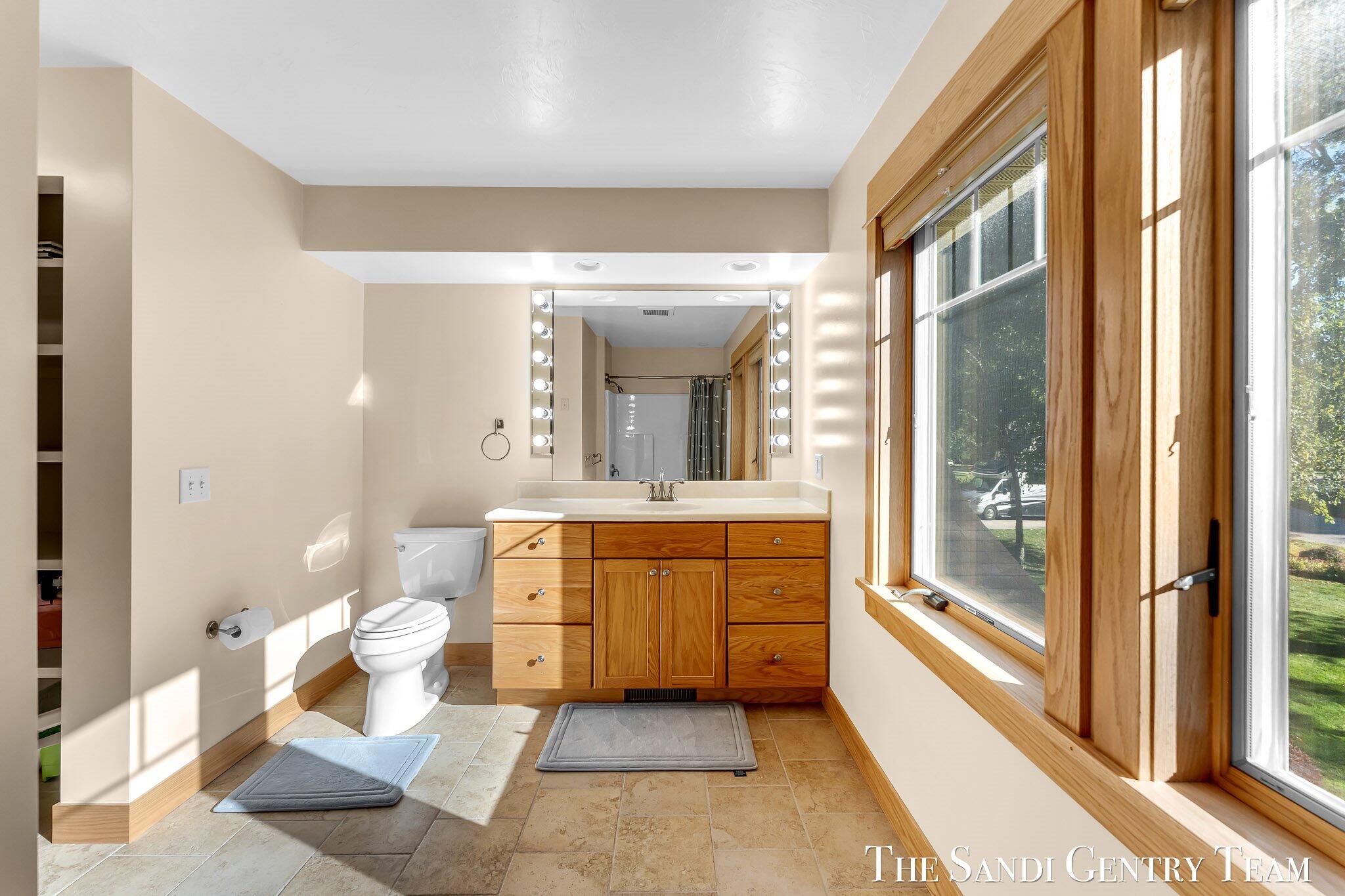 Spring Lake, Michigan, 49456, United States, 6 Bedrooms Bedrooms, ,5 BathroomsBathrooms,Residential,Active,1973307