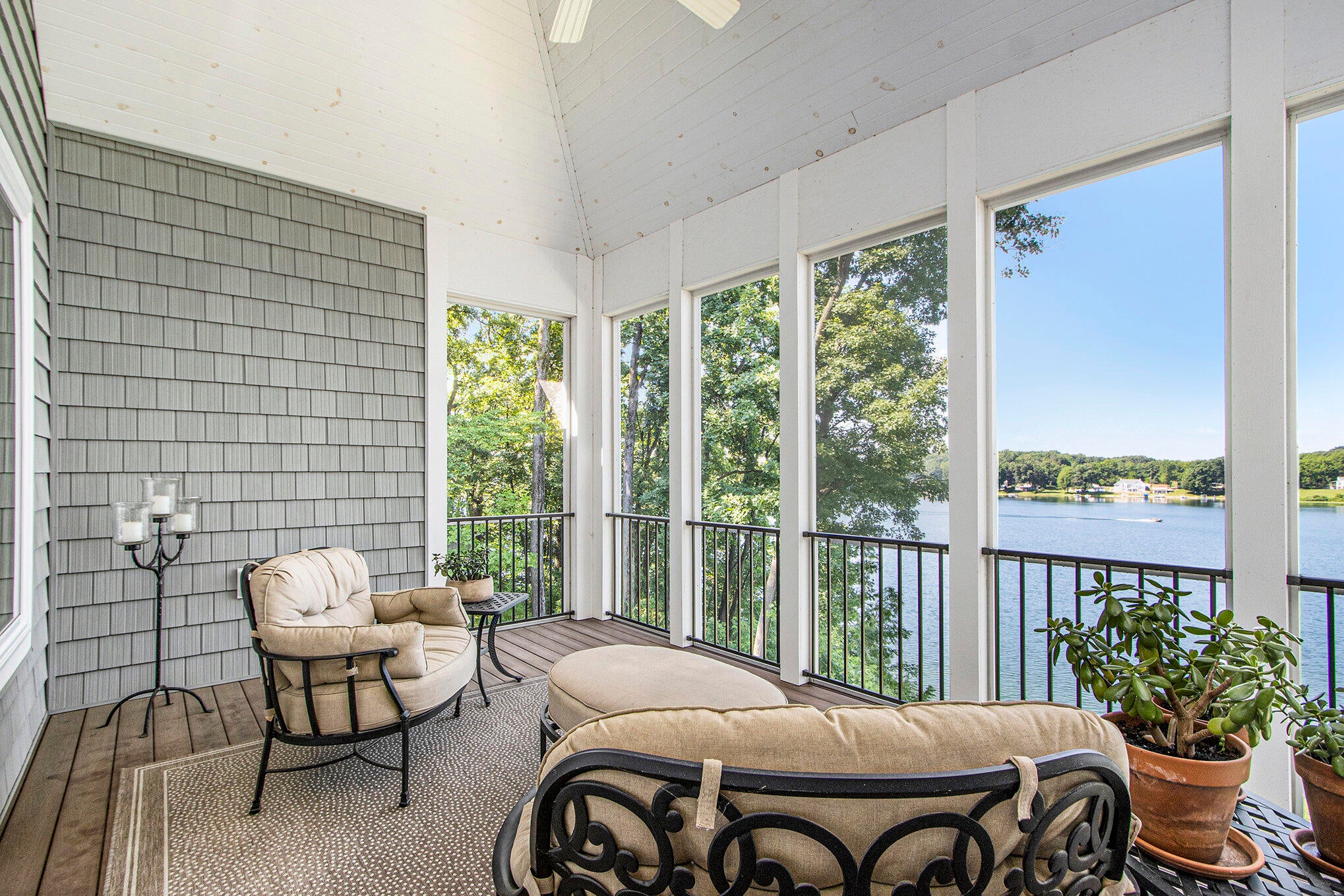 Three Rivers, Michigan, 49093, United States, 2 Bedrooms Bedrooms, ,3 BathroomsBathrooms,Residential,Active,1877808