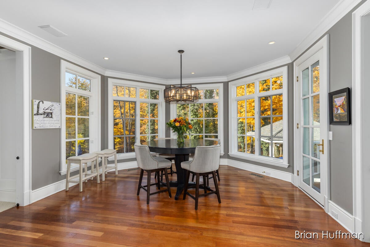 Grandville, Michigan, 49418, United States, 6 Bedrooms Bedrooms, ,9 BathroomsBathrooms,Residential,Active,1988461