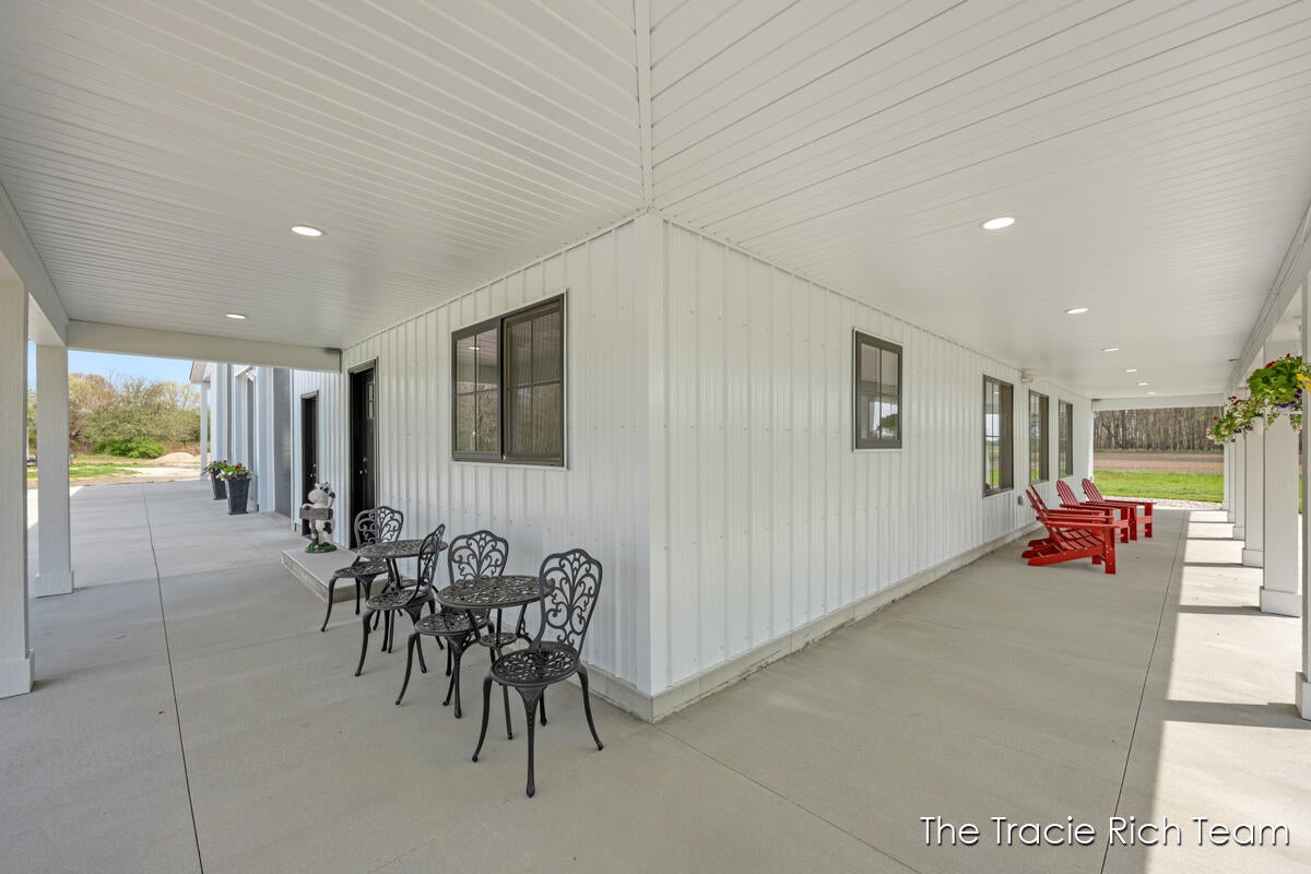 Rockford, Michigan, 49341, United States, 5 Bedrooms Bedrooms, ,5 BathroomsBathrooms,Residential,Active,1929409