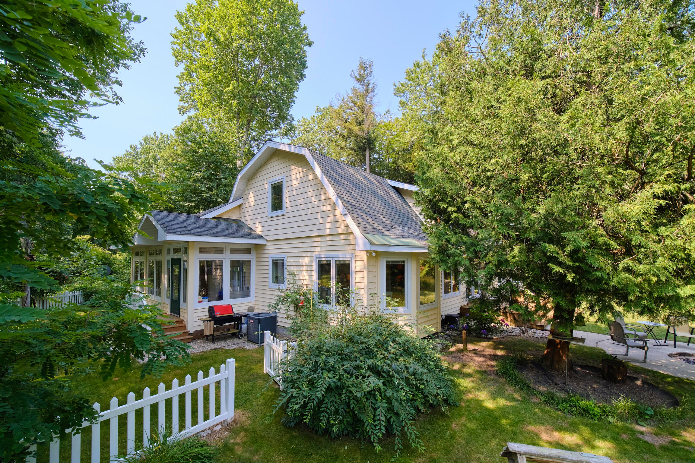 Manistee, Michigan, 49660, United States, 4 Bedrooms Bedrooms, ,4 BathroomsBathrooms,Residential,Active,1913051