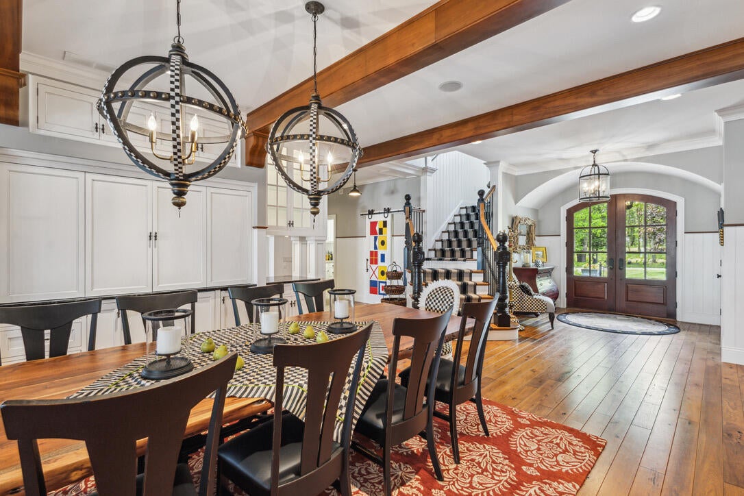 White Pigeon, Michigan, 49099, United States, 9 Bedrooms Bedrooms, ,9 BathroomsBathrooms,Residential,Active,1849554