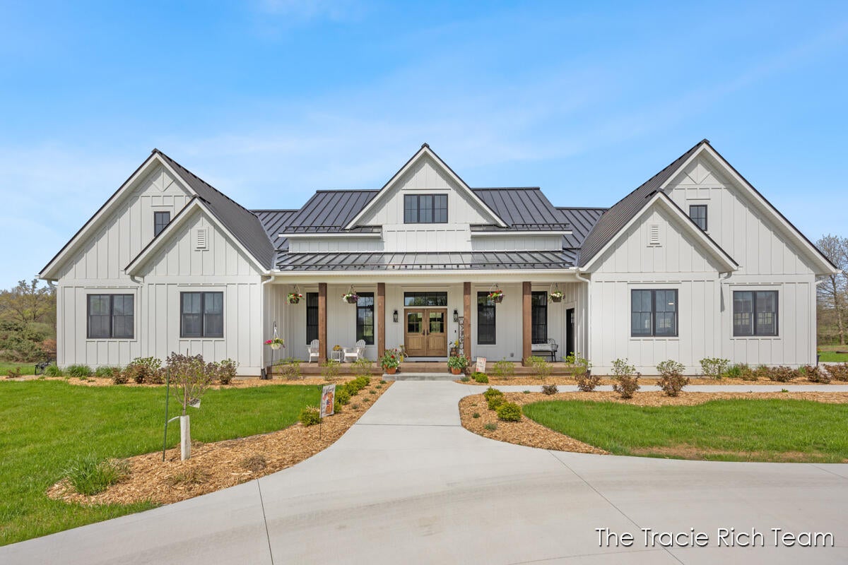 Rockford, Michigan, 49341, United States, 5 Bedrooms Bedrooms, ,5 BathroomsBathrooms,Residential,Active,1929409