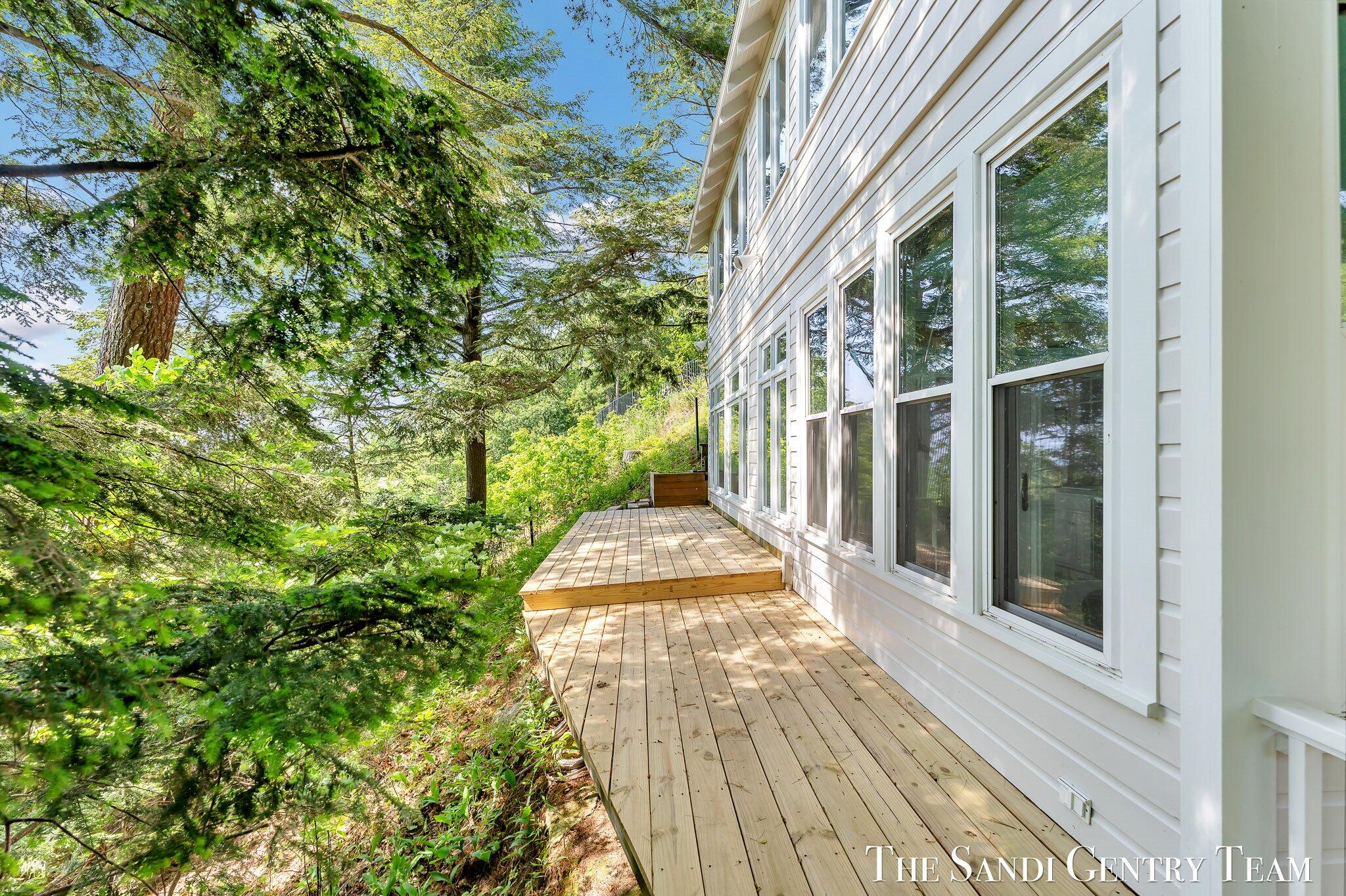 Grand Haven, Michigan, 49417, United States, ,4 BathroomsBathrooms,Residential,Active,1761642