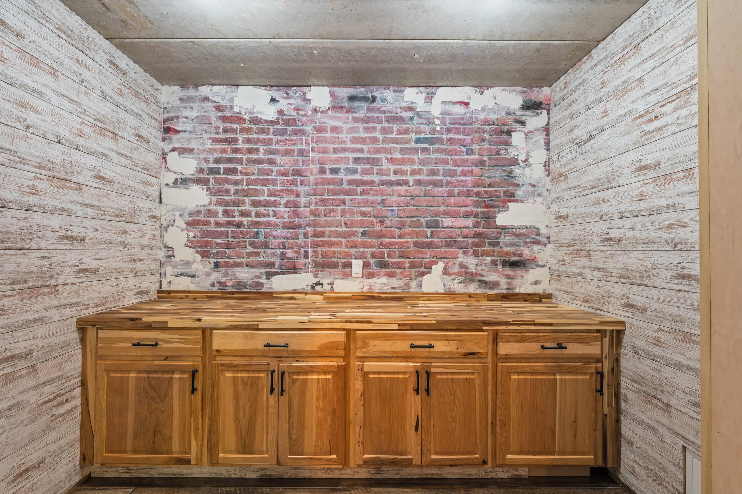 St. Joseph, Michigan, 49085, United States, 6 Bedrooms Bedrooms, ,6 BathroomsBathrooms,Residential,Active,1985598