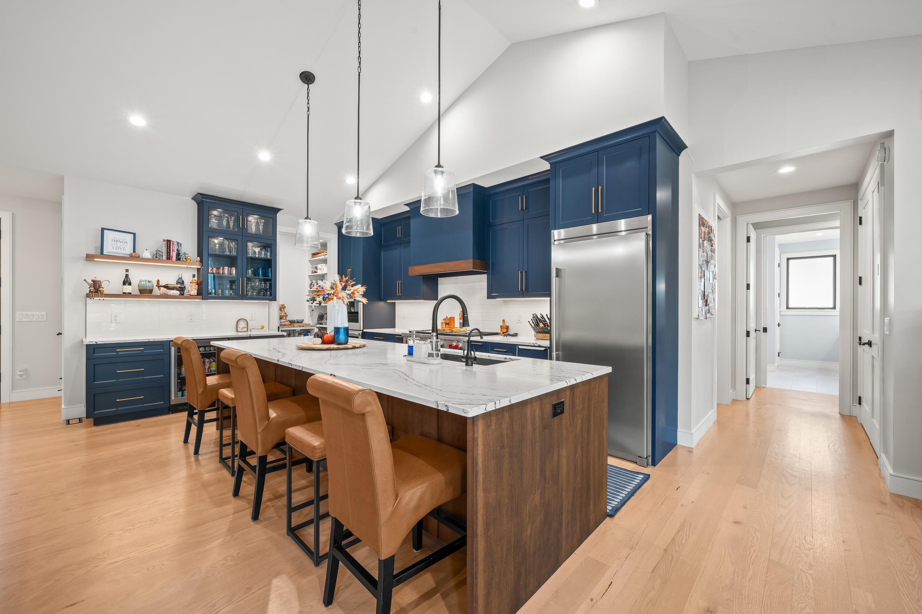 St. Joseph, Michigan, 49085, United States, 6 Bedrooms Bedrooms, ,6 BathroomsBathrooms,Residential,Active,1985598