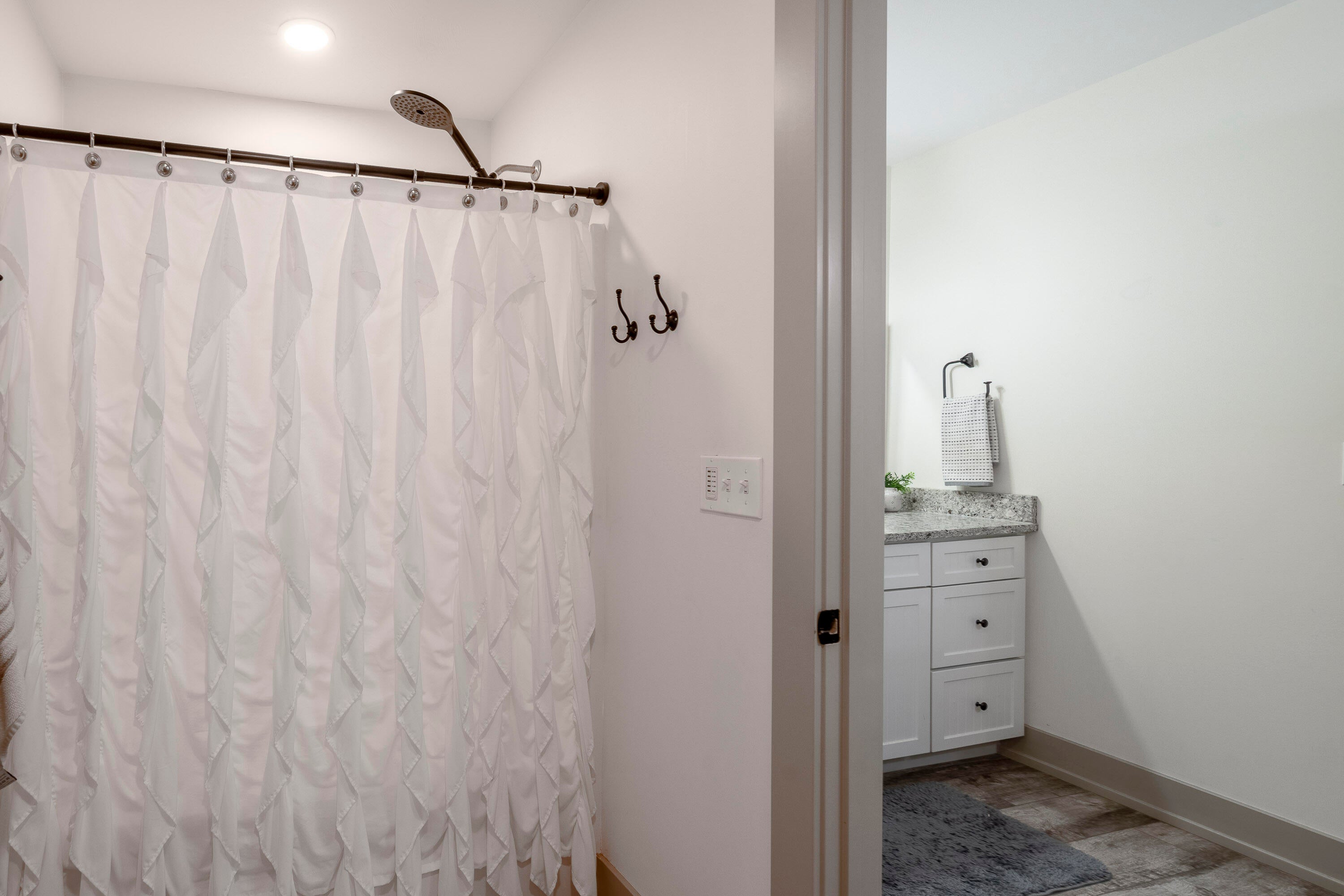 Middleville, Michigan, 49333, United States, 6 Bedrooms Bedrooms, ,3 BathroomsBathrooms,Residential,Active,2006790