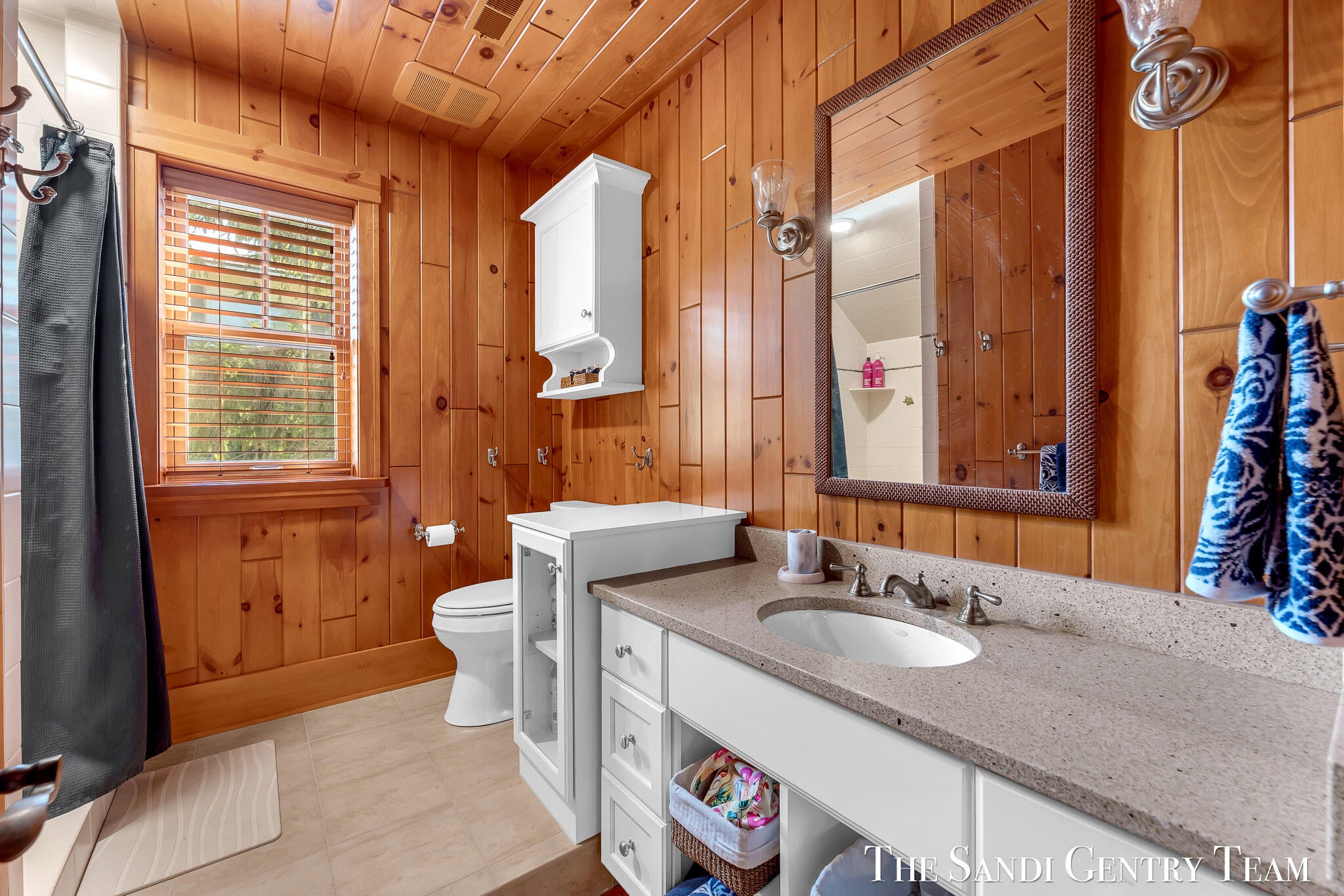 Spring Lake, Michigan, 49456, United States, 5 Bedrooms Bedrooms, ,6 BathroomsBathrooms,Residential,Active,1960133