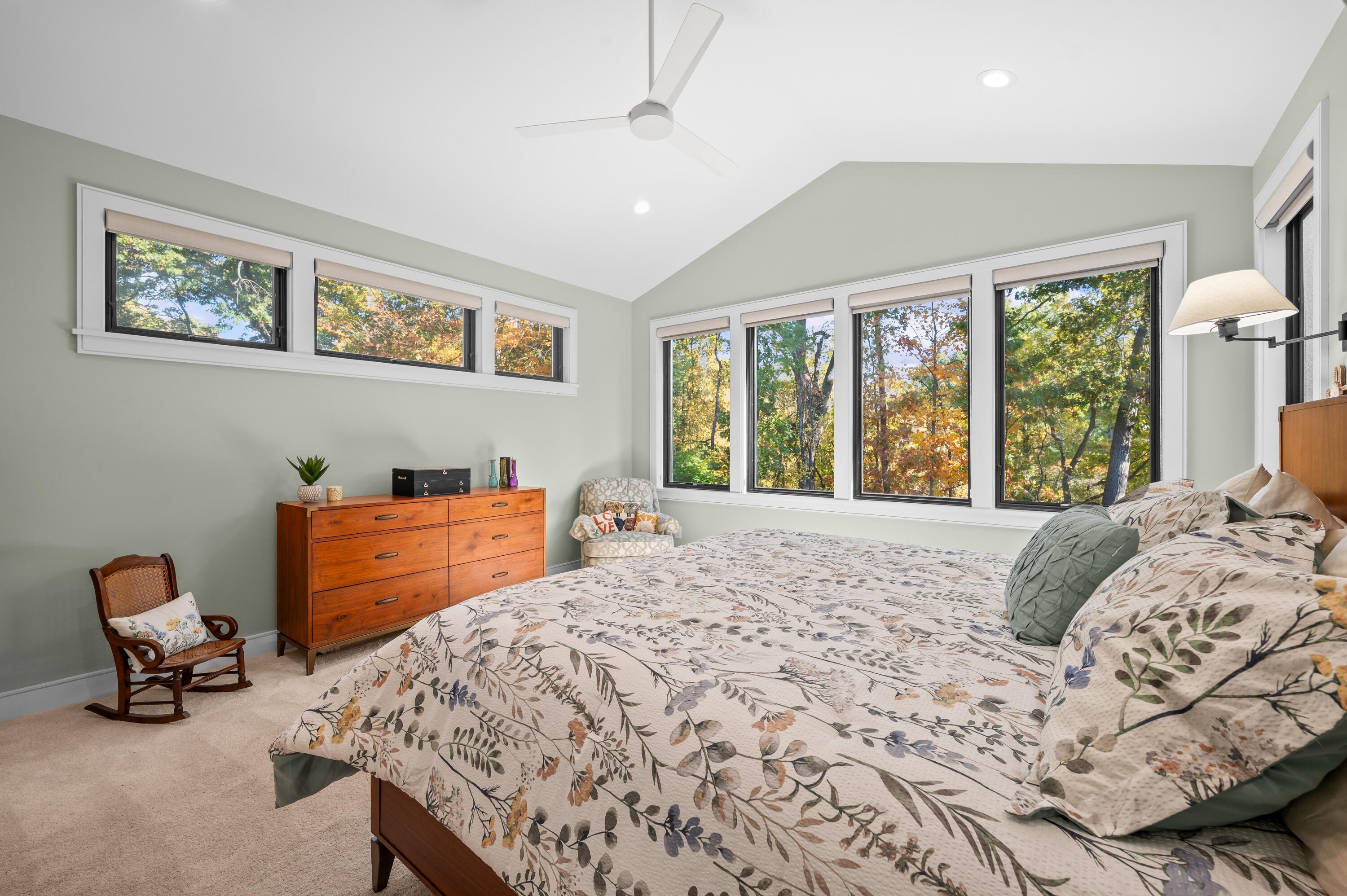 St. Joseph, Michigan, 49085, United States, 6 Bedrooms Bedrooms, ,6 BathroomsBathrooms,Residential,Active,1985598