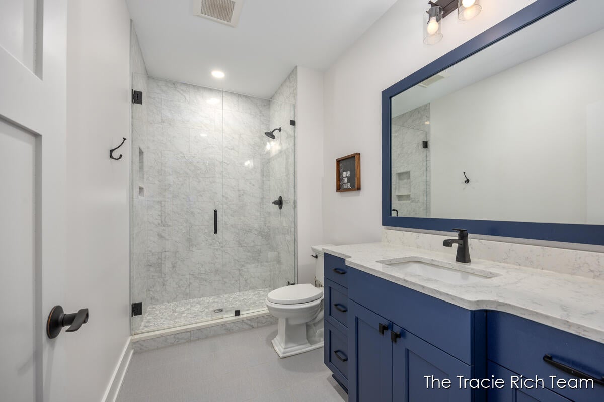 Rockford, Michigan, 49341, United States, 5 Bedrooms Bedrooms, ,5 BathroomsBathrooms,Residential,Active,1929409