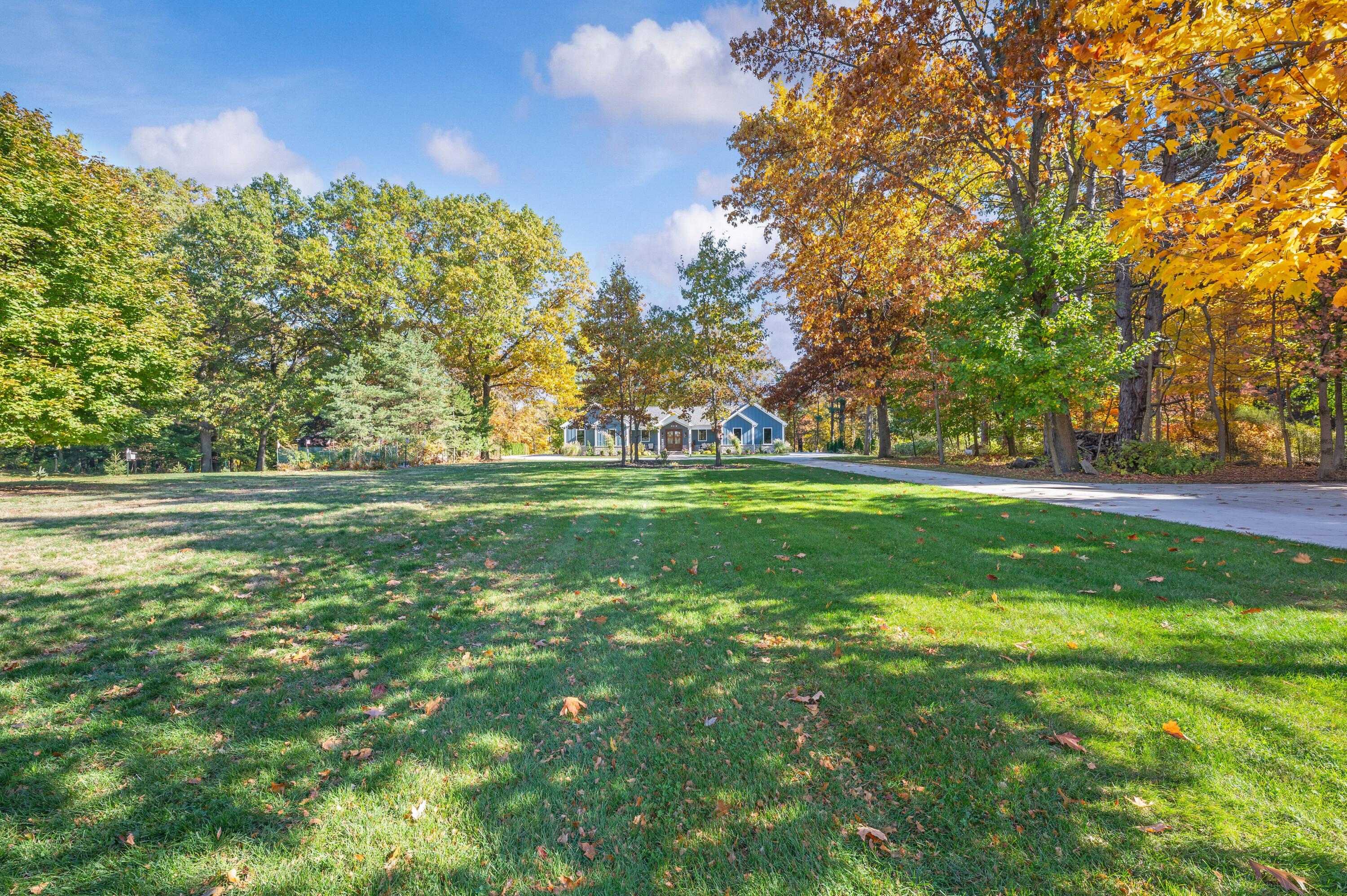 St. Joseph, Michigan, 49085, United States, 6 Bedrooms Bedrooms, ,6 BathroomsBathrooms,Residential,Active,1985598