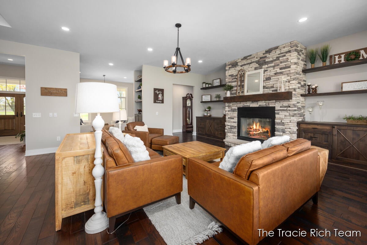 Rockford, Michigan, 49341, United States, 5 Bedrooms Bedrooms, ,5 BathroomsBathrooms,Residential,Active,1929409